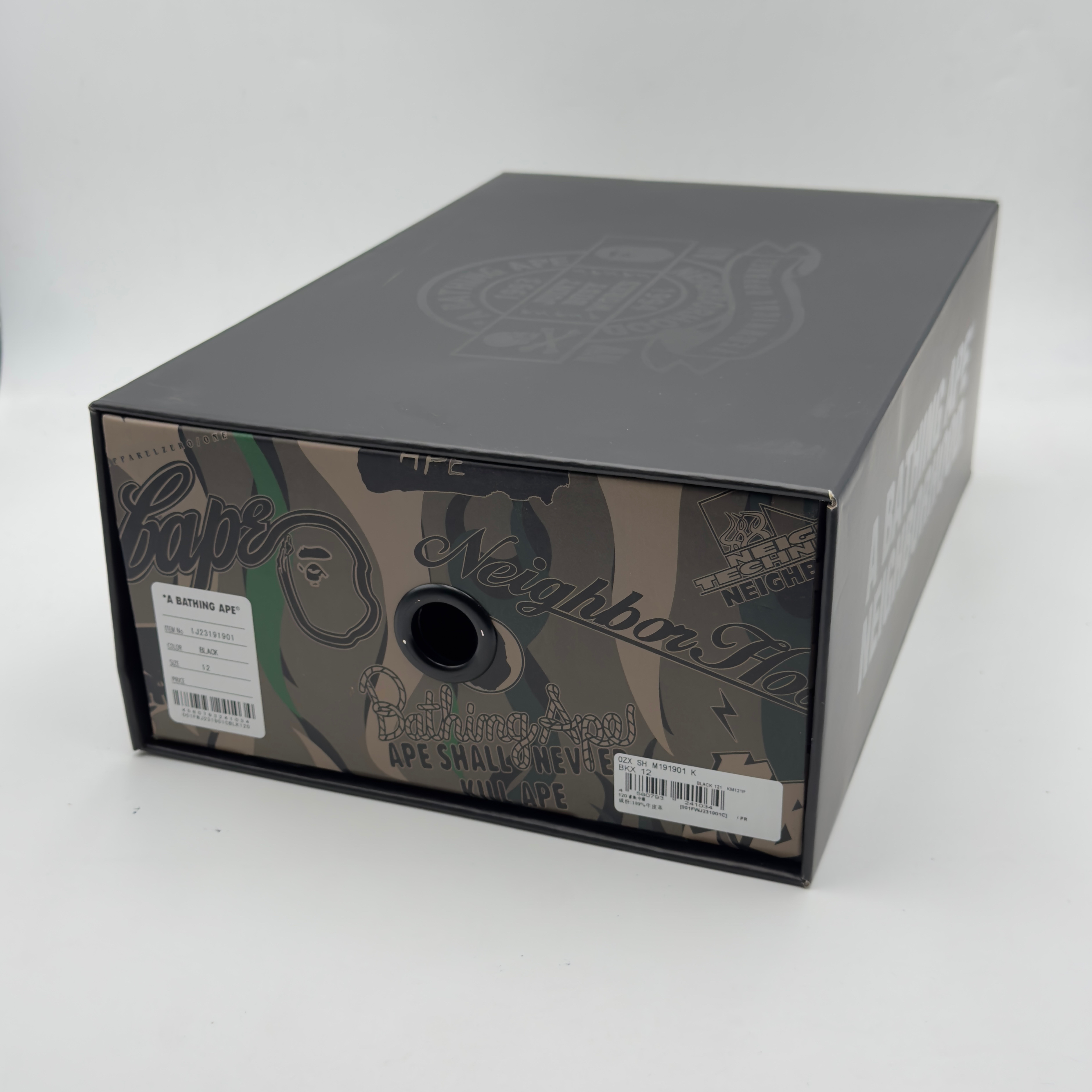 (46) A Bathing Ape Bapesta Neighborhood Black 2023