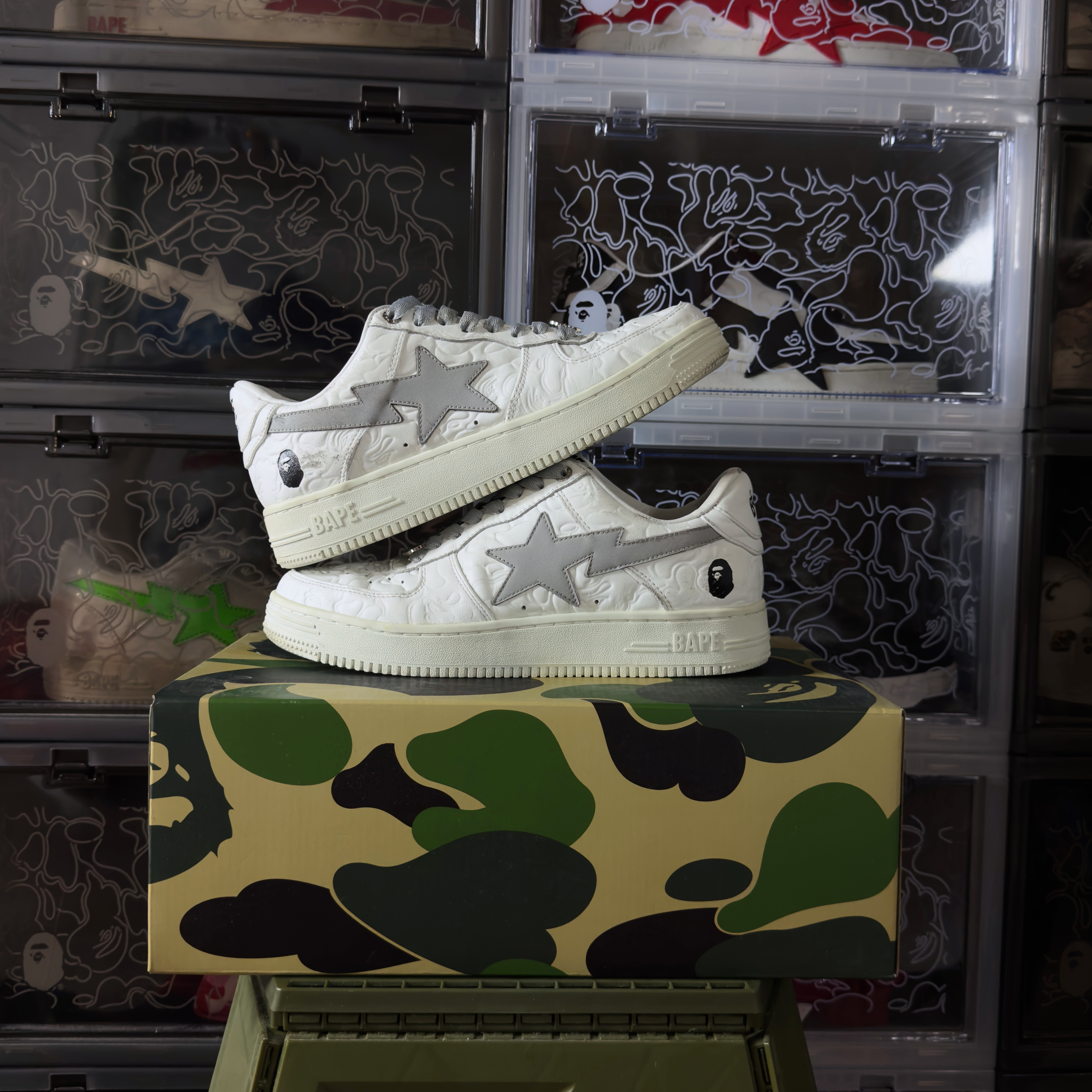 (42) A Bathing Ape Bapesta #3 Line Camo White 2023