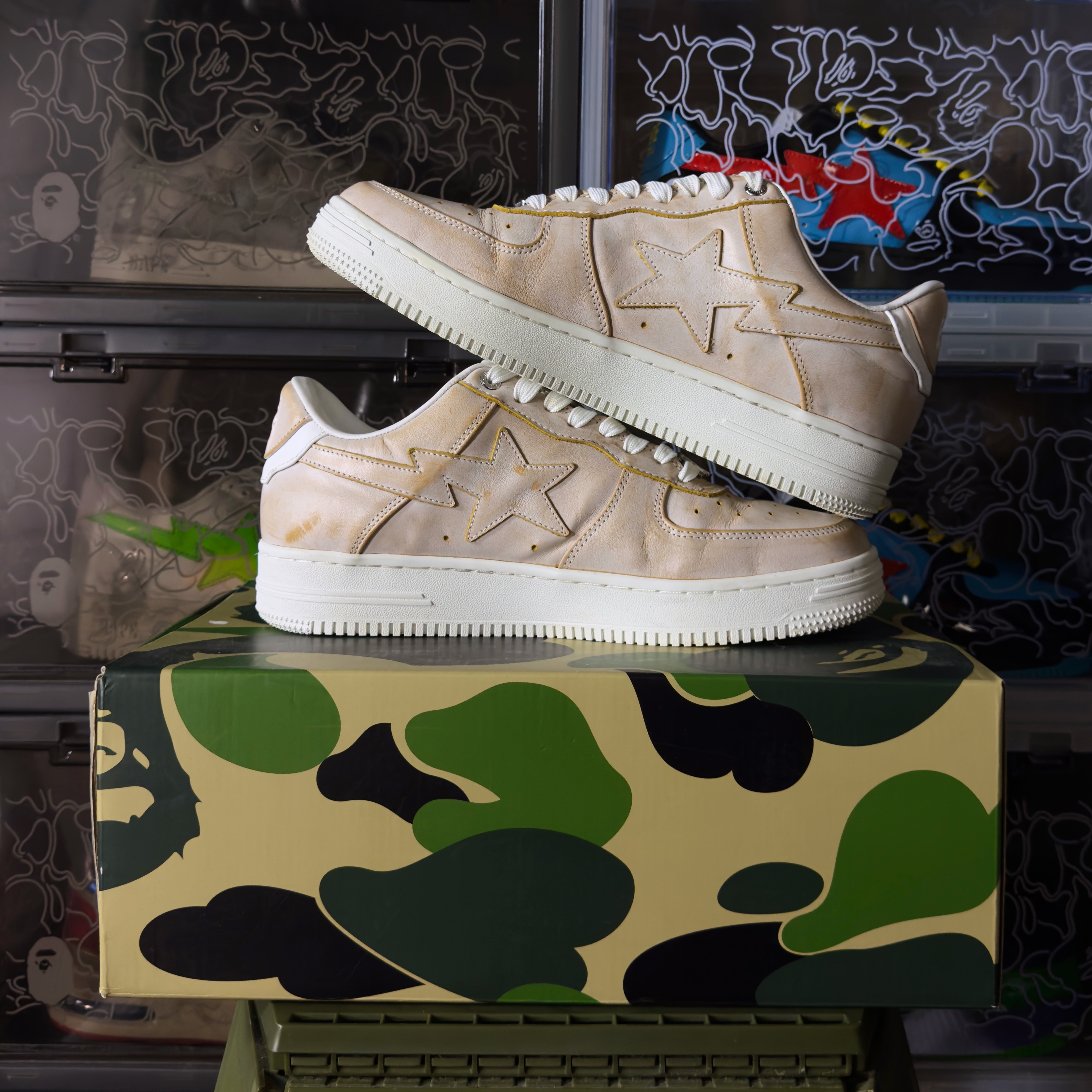 (44) A Bathing Ape Bapesta Wear Away Paint Beige 2023
