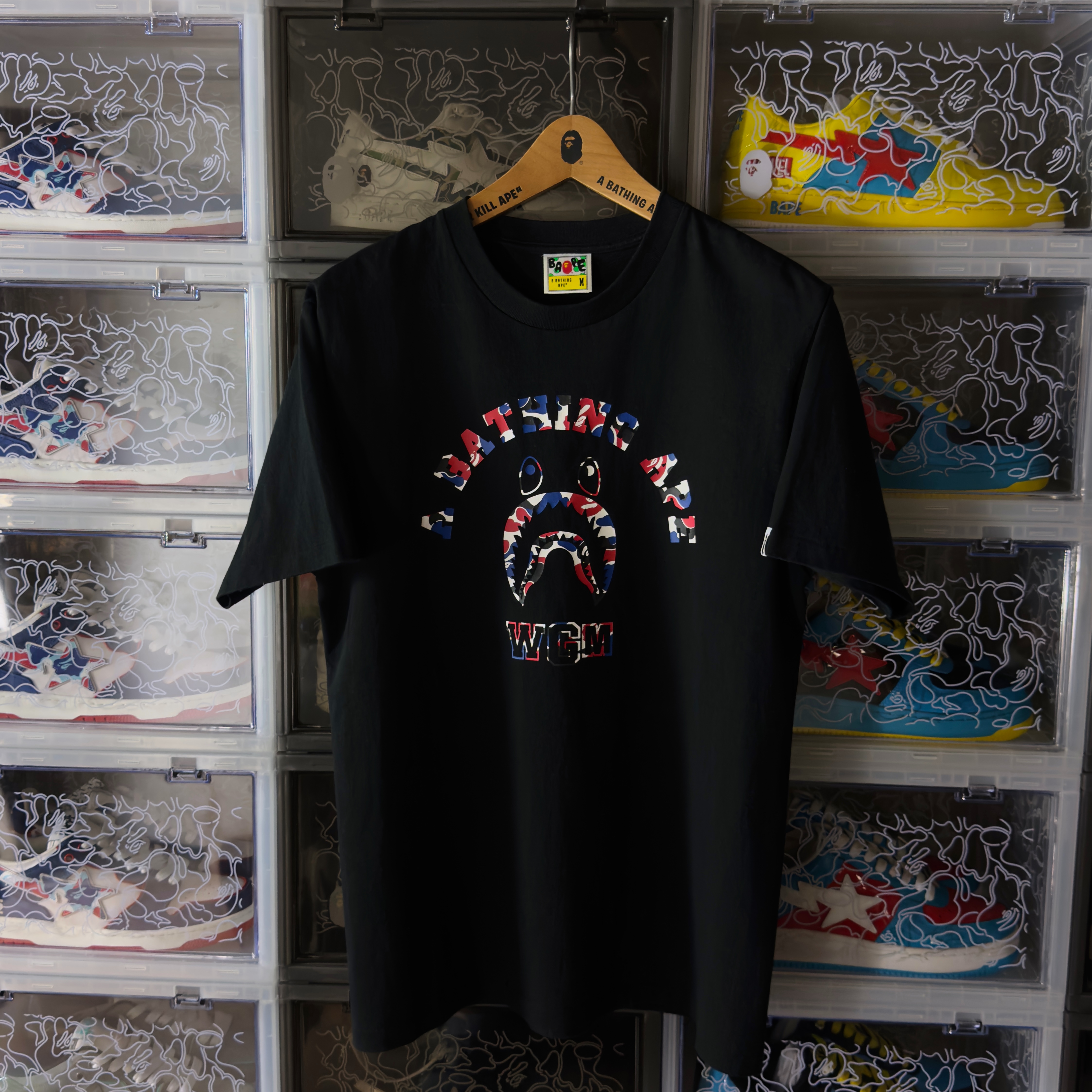 (M) Bape Store London Shark College Tee Black 2024