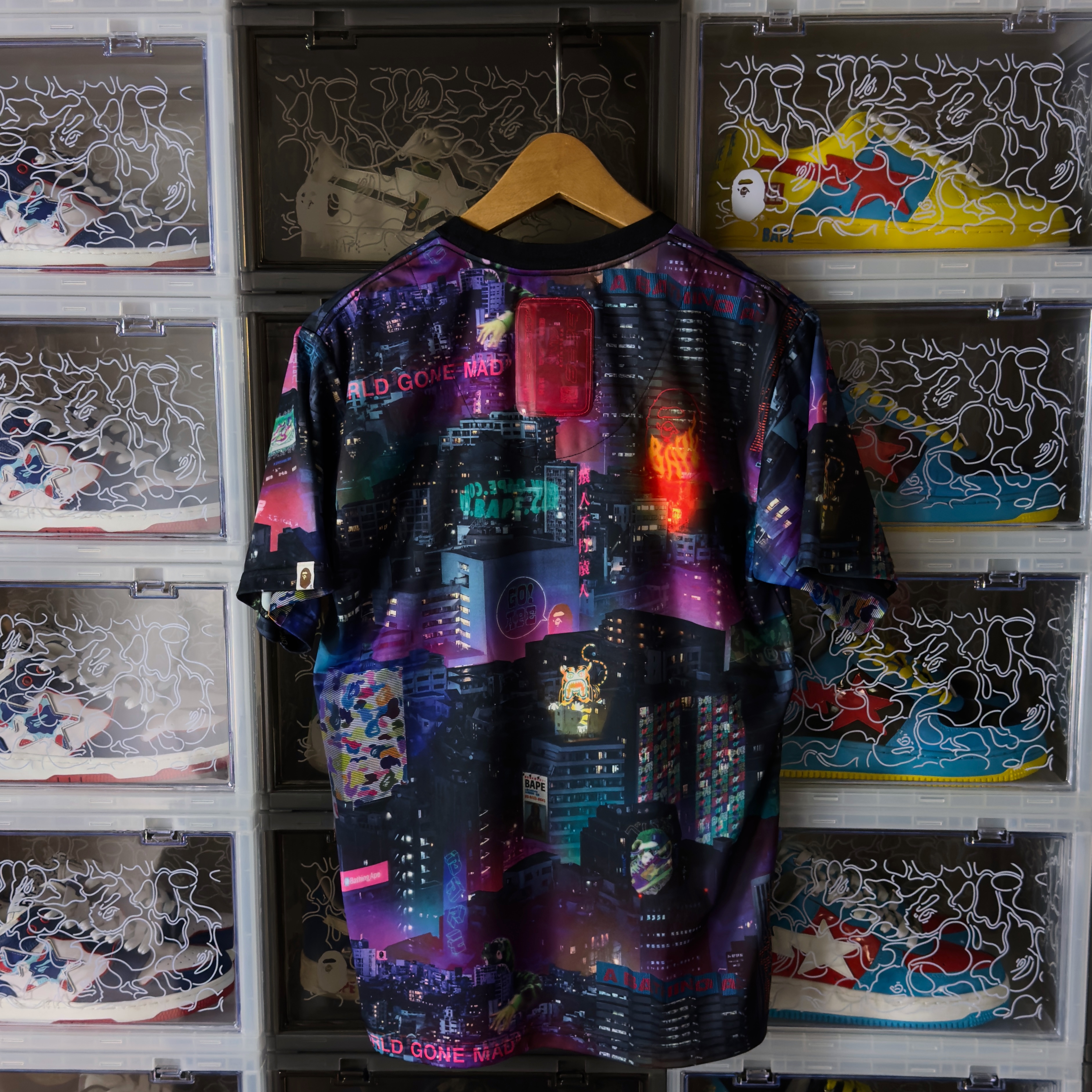 (M) Bape Neon Tokyo Tee Black 2020