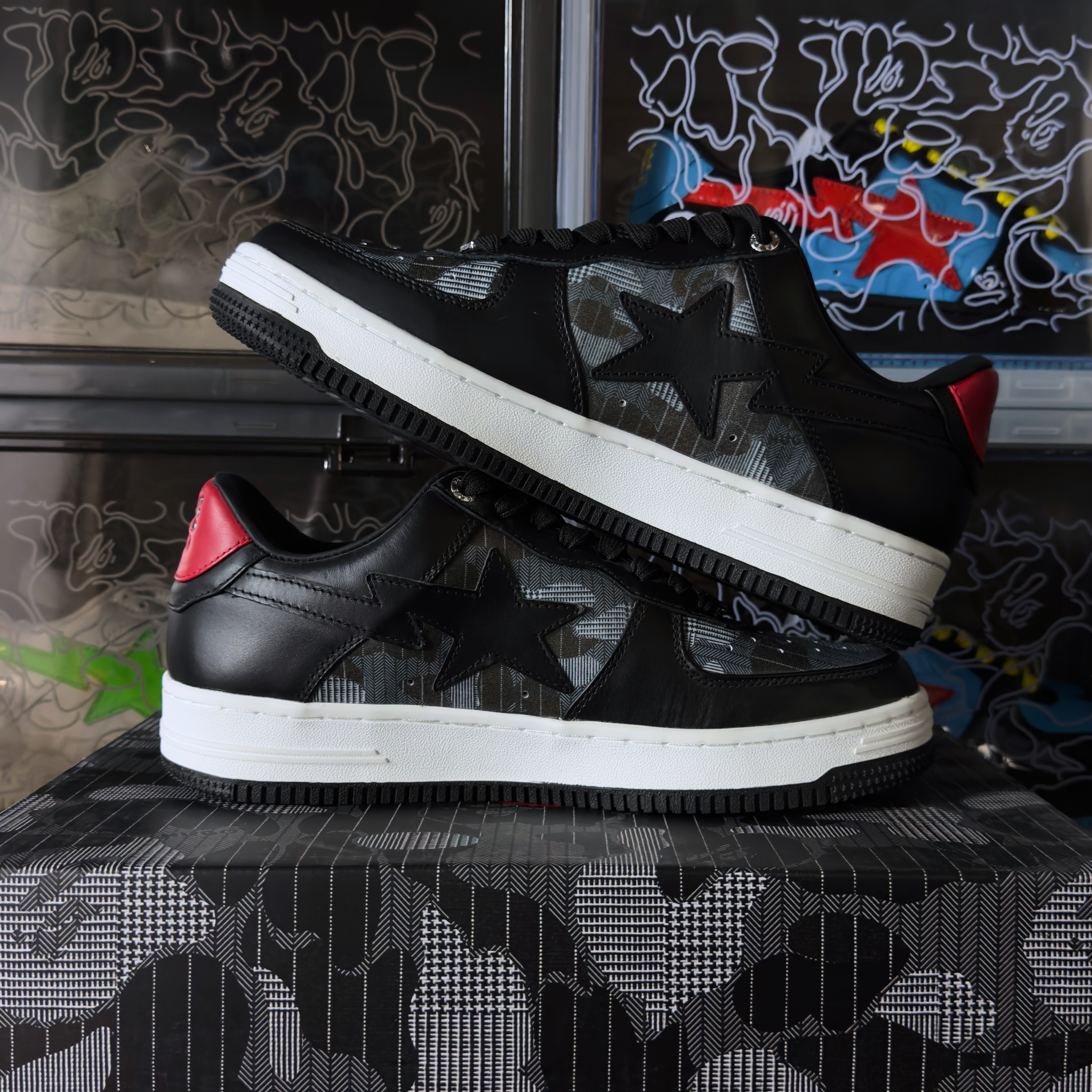 (41) A Bathing Ape Bapesta HUGO 2022