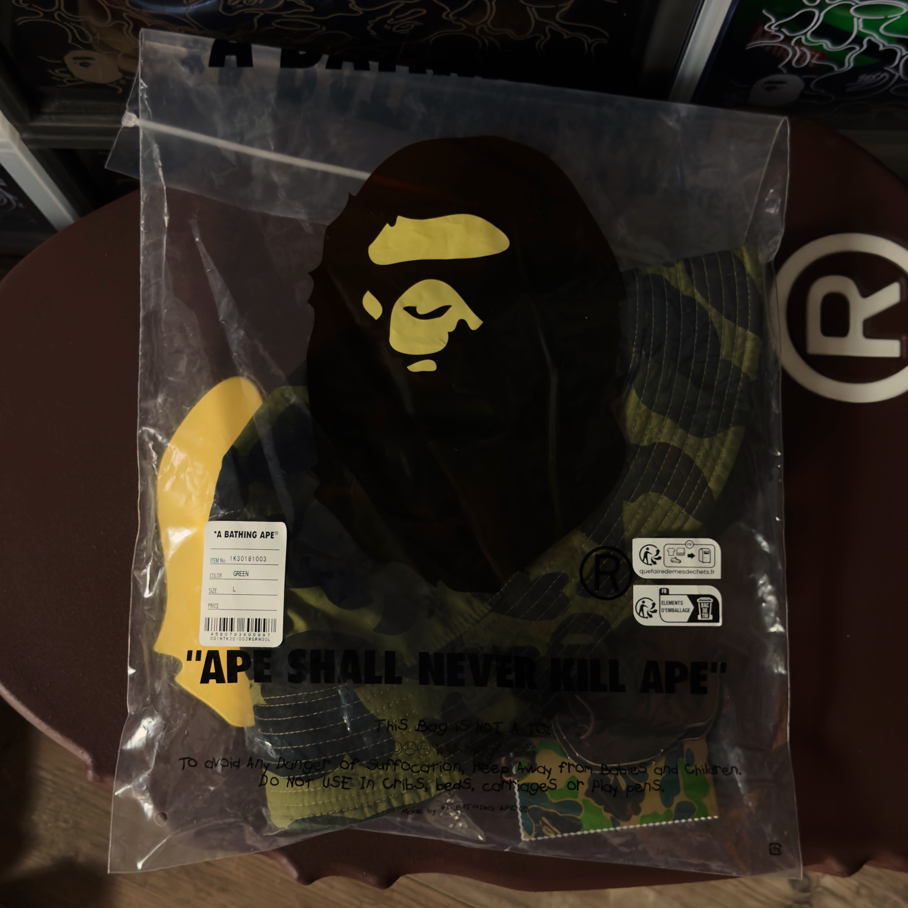 (L) Bape Ape Head One Point Reversible Bucket Hat Olive