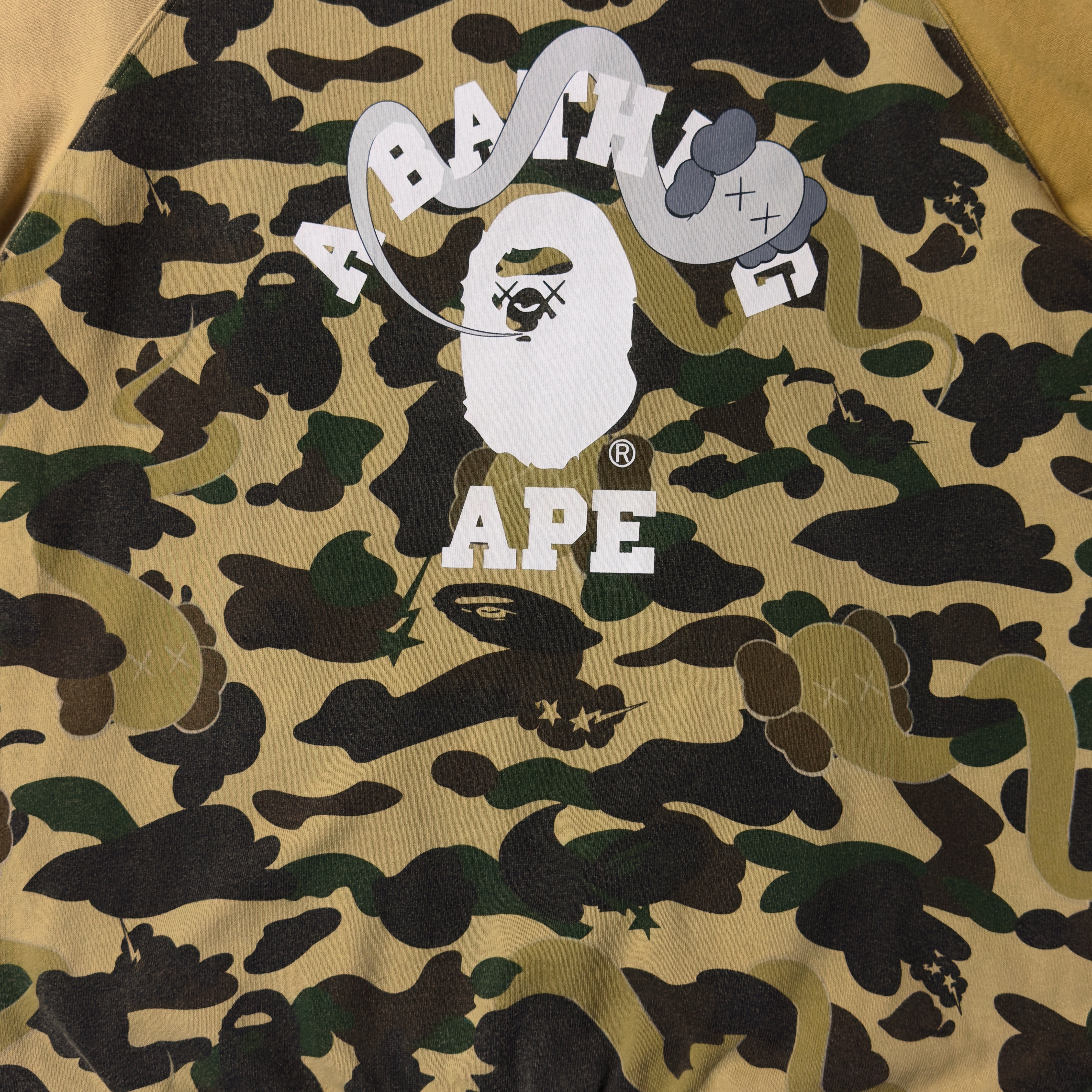 (M) Bape x Kaws Bendy 1st Camo S/S Crewneck 2005