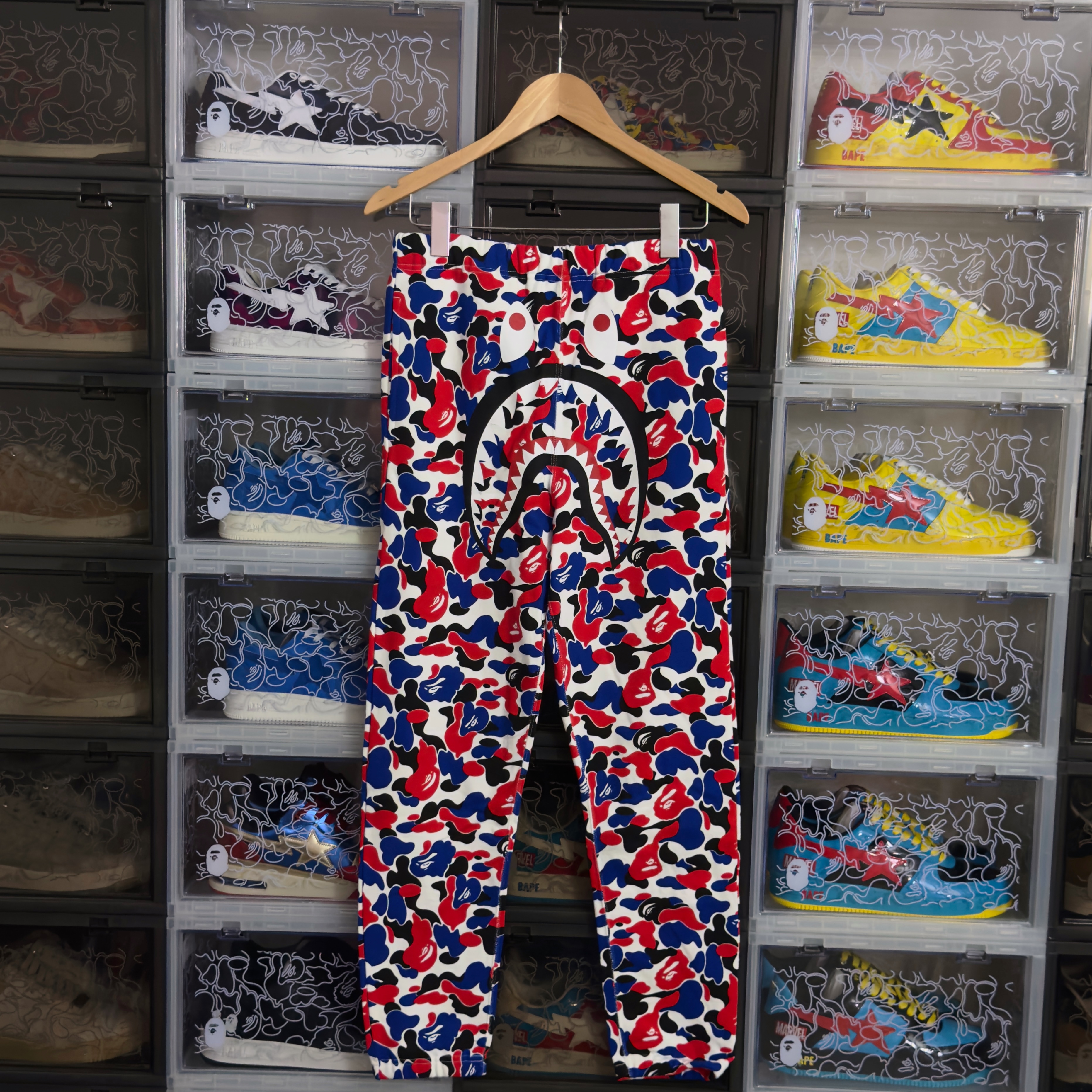 (S/L/XL) Bape Store London Camo Shark Slim Sweat Pants Multi 2021