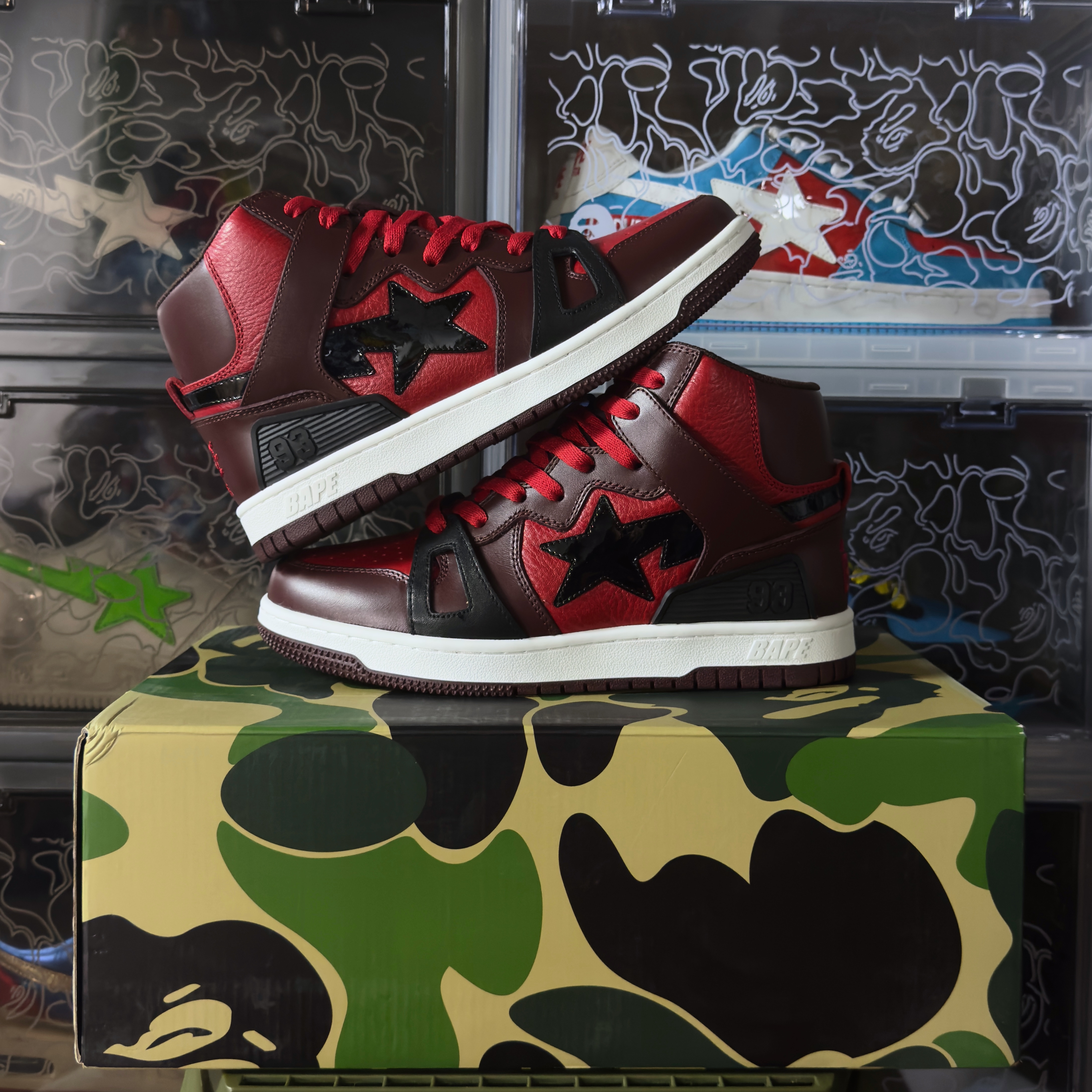 (40) A Bathing Ape Bapesta 93 Hi Red/Burgundy 2023