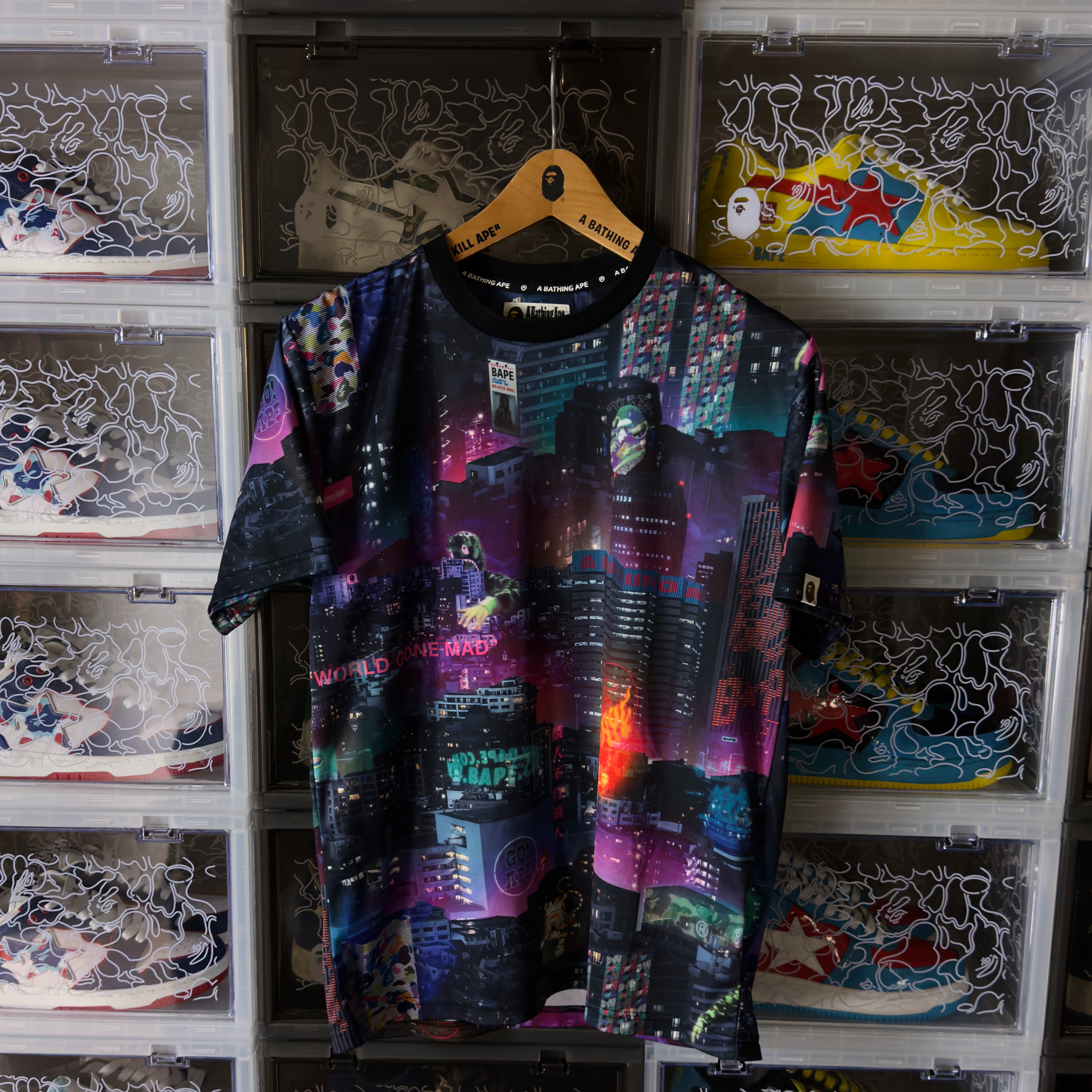 (M) Bape Neon Tokyo Tee Black 2020