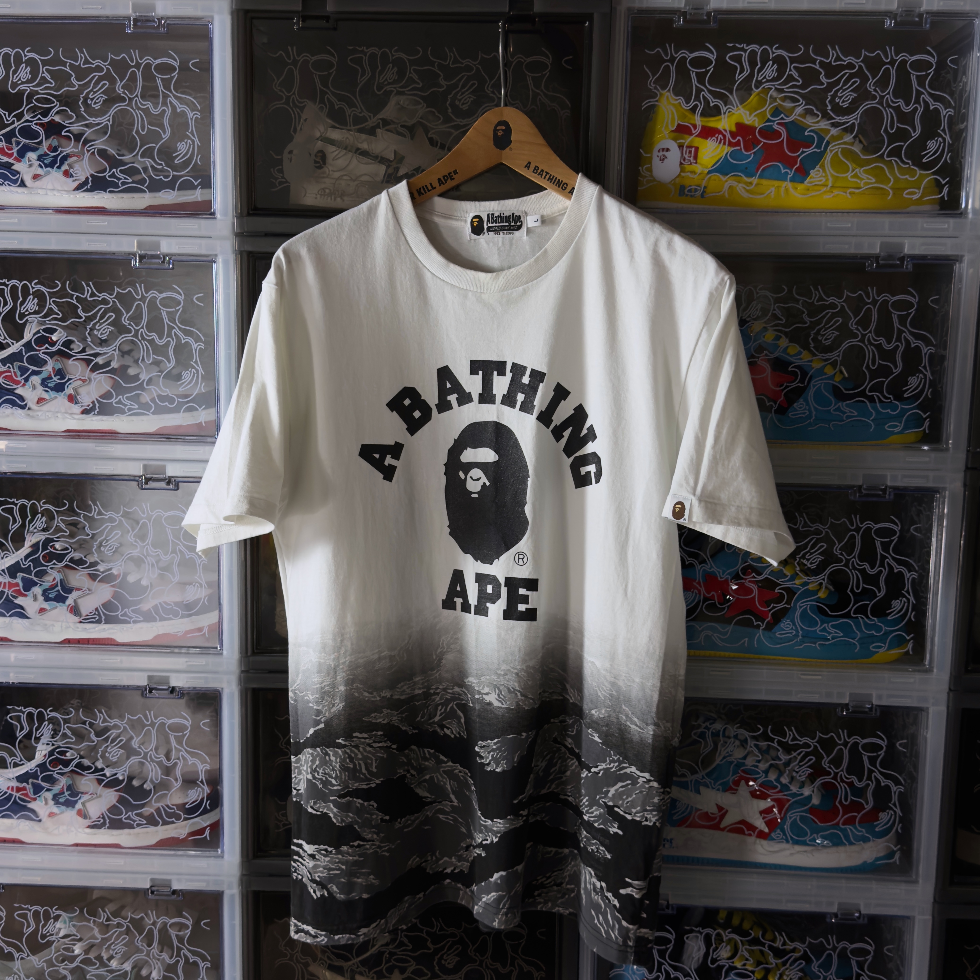 (L) Bape Tiger Camo Gradation College Tee Black