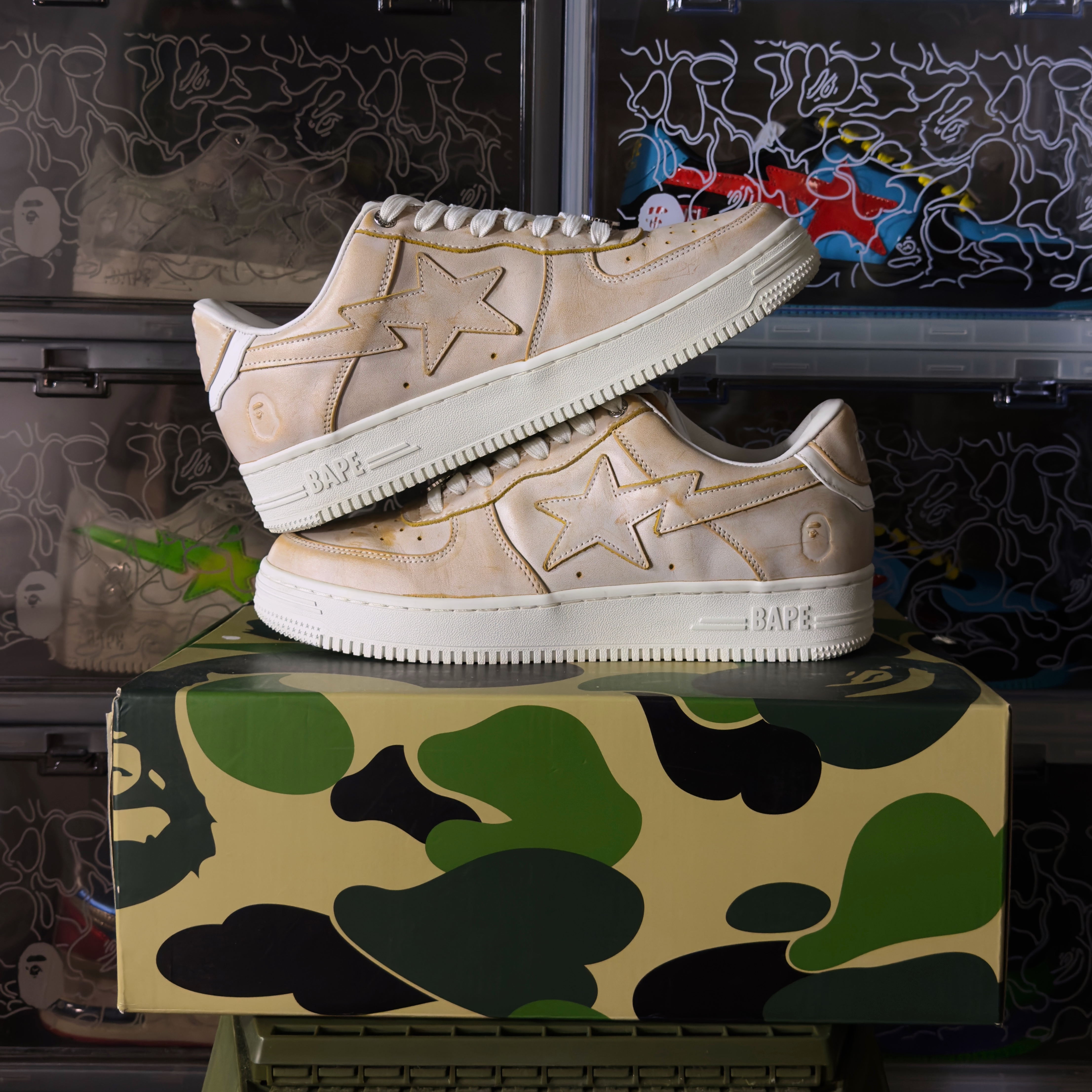 (44) A Bathing Ape Bapesta Wear Away Paint Beige 2023
