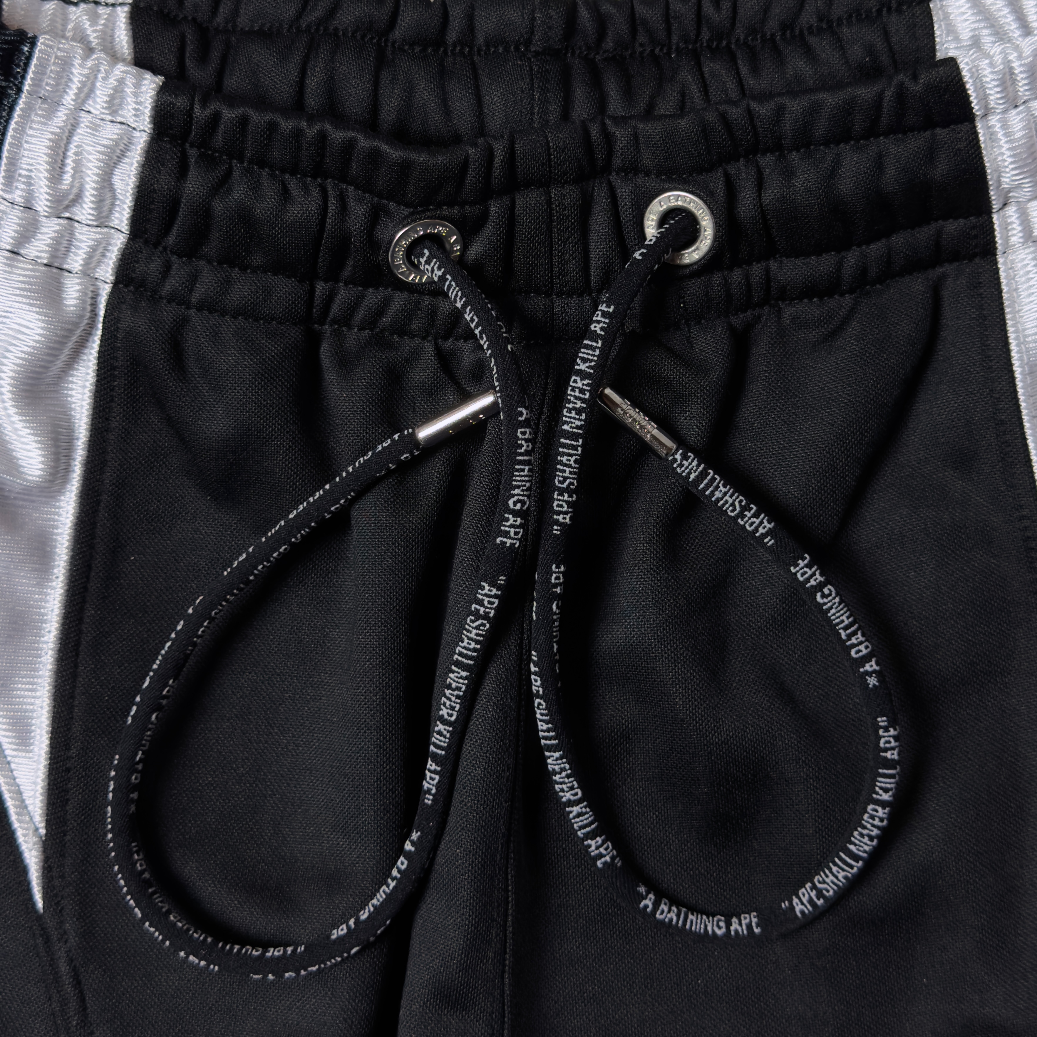 (S/XL) Bape Multi Logo Relaxed Fit Soccer Shorts Black 2024