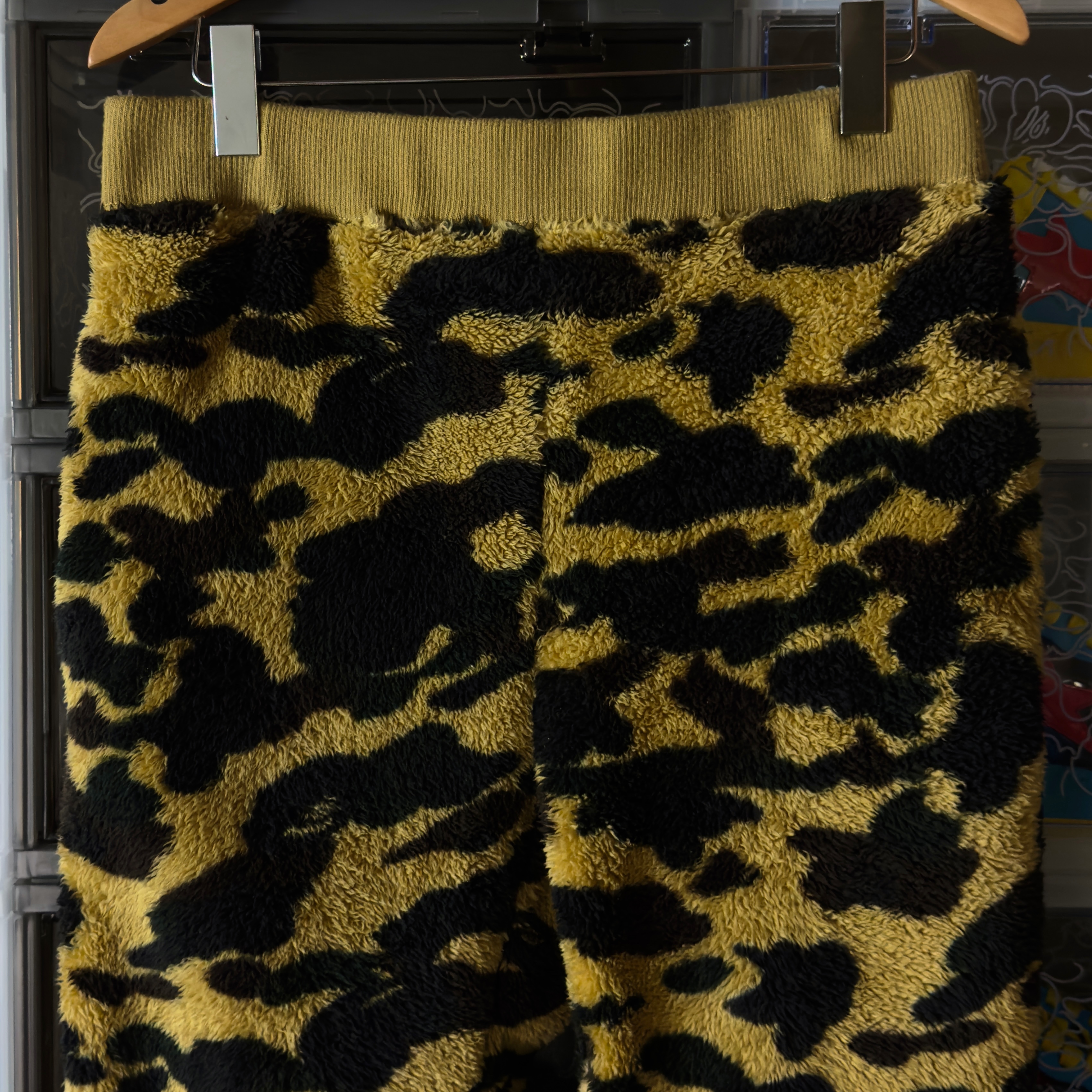 (L) Bape 1st Camo Boa Pants Yellow 2018 
