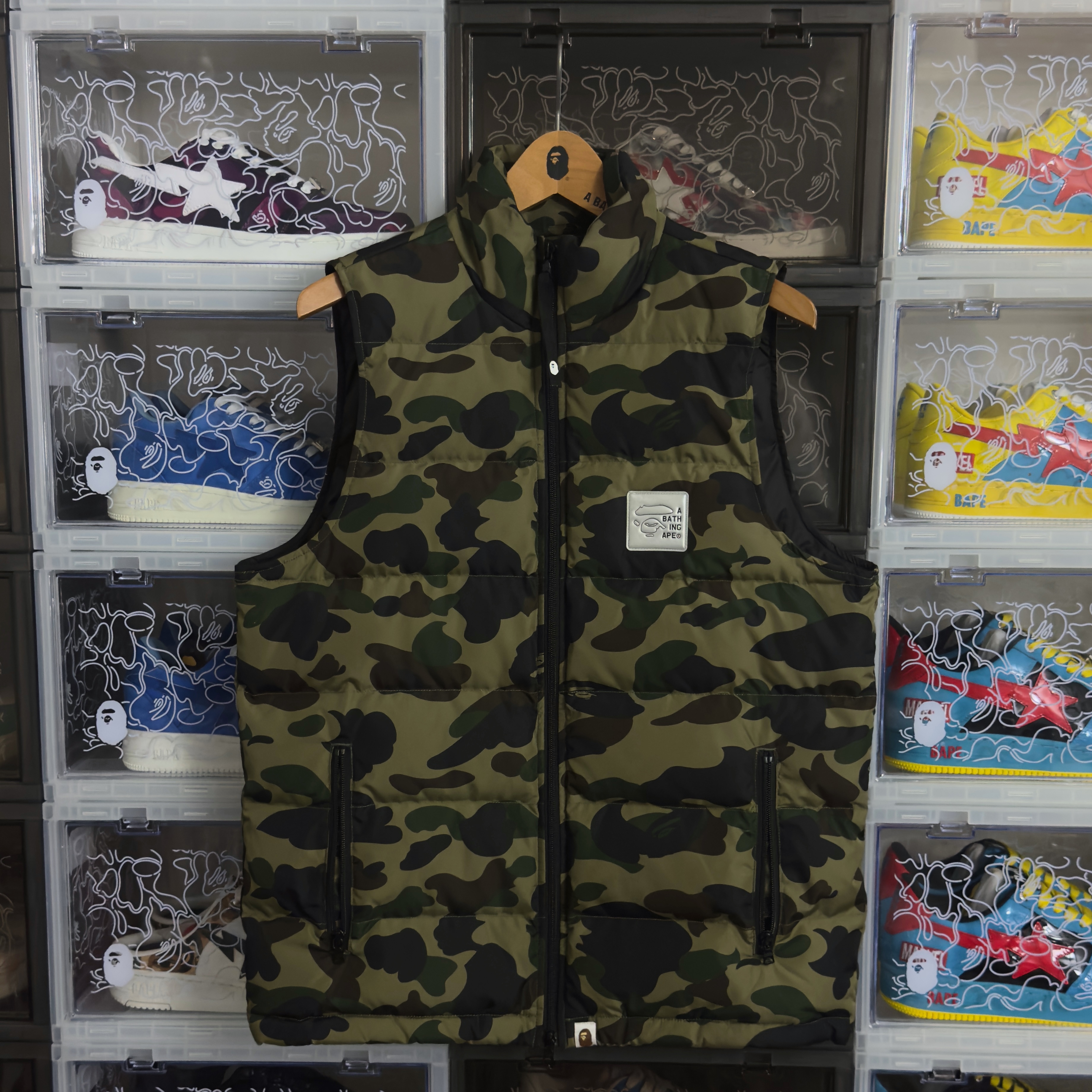 (M) Bape 1st Camo Down Vest Green 2018