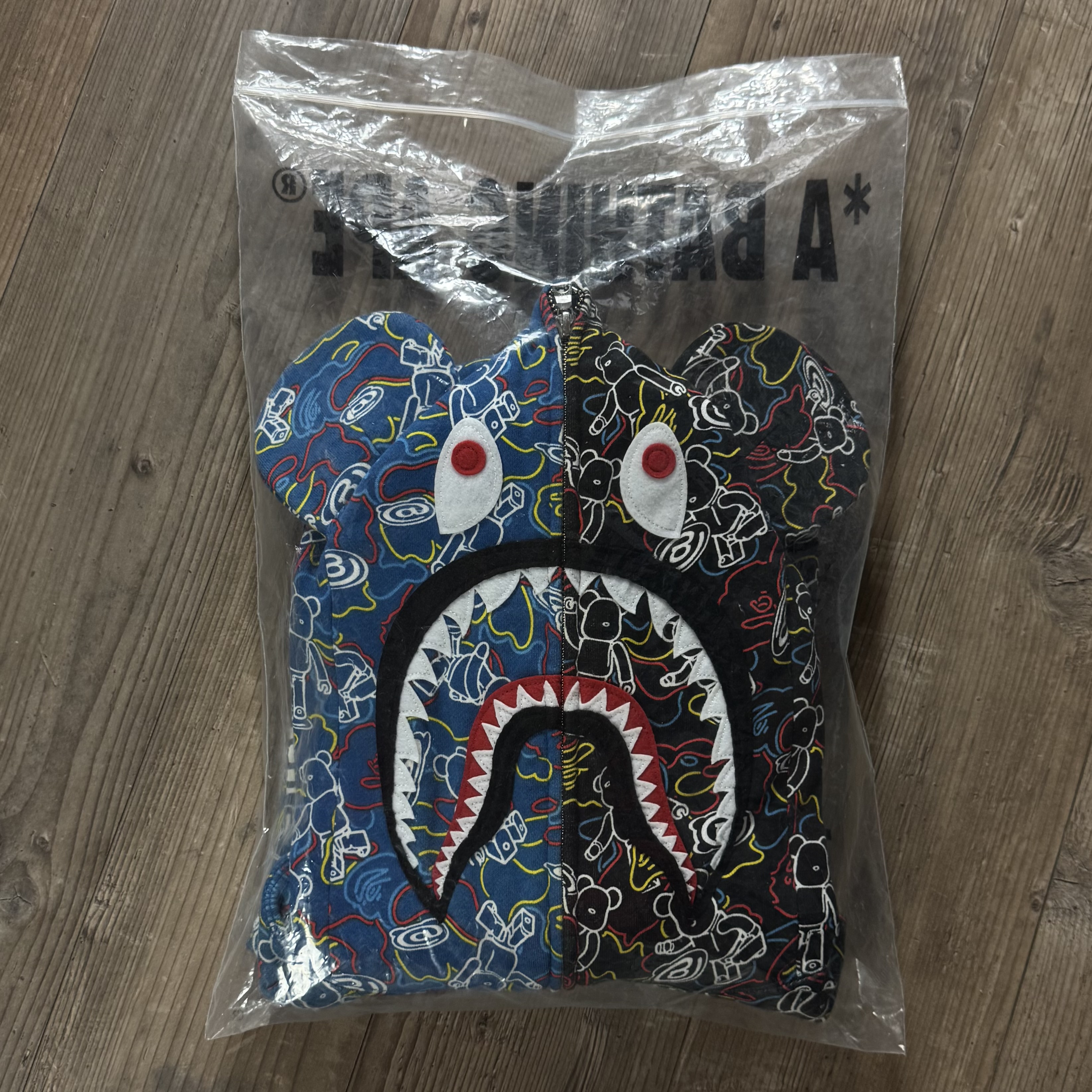 (L) Bape x Medicom Toy Bearbrick Camo Bear Shark Full Zip Hoodie Multi 2021