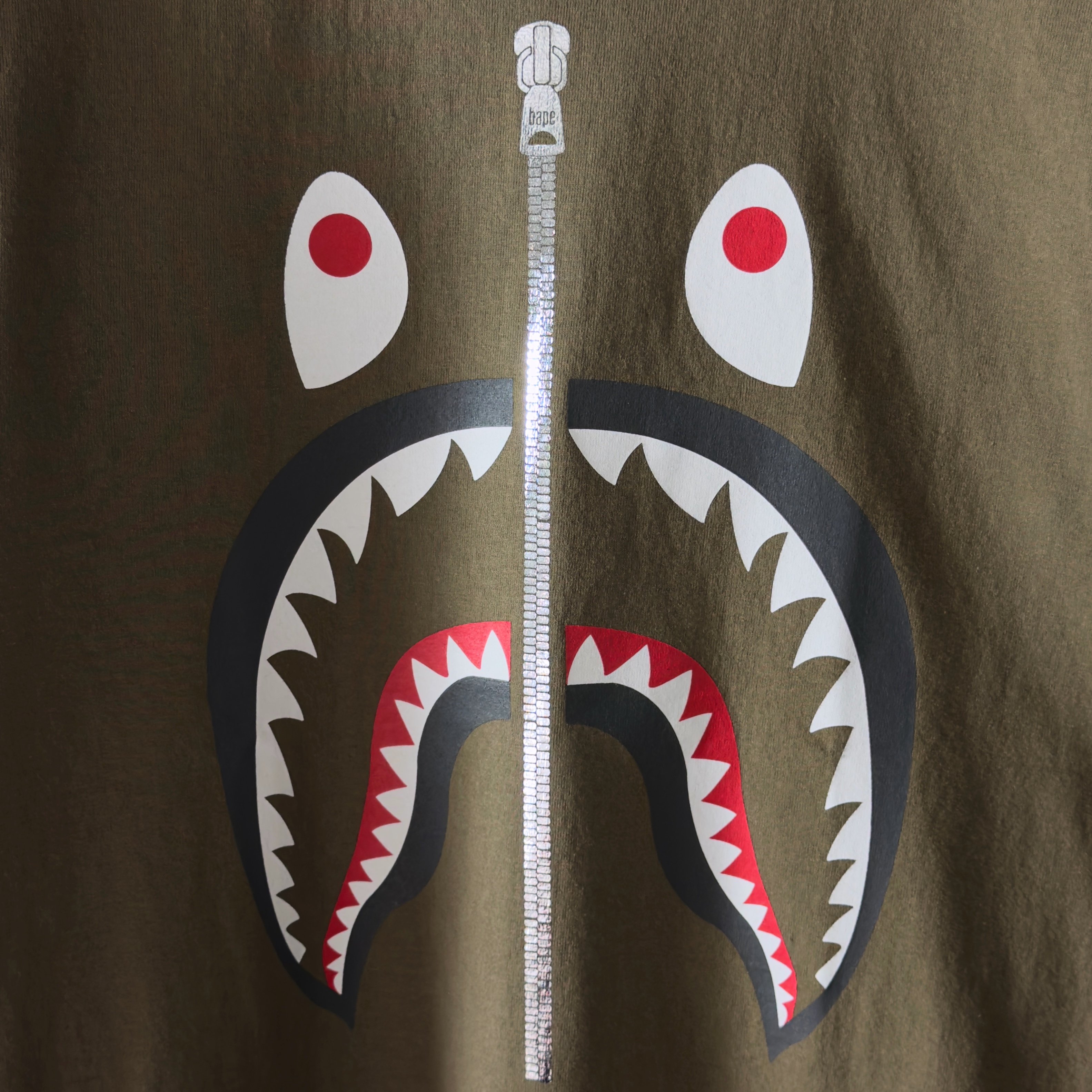 (S/M/L) Bape Shark Tee Brown 