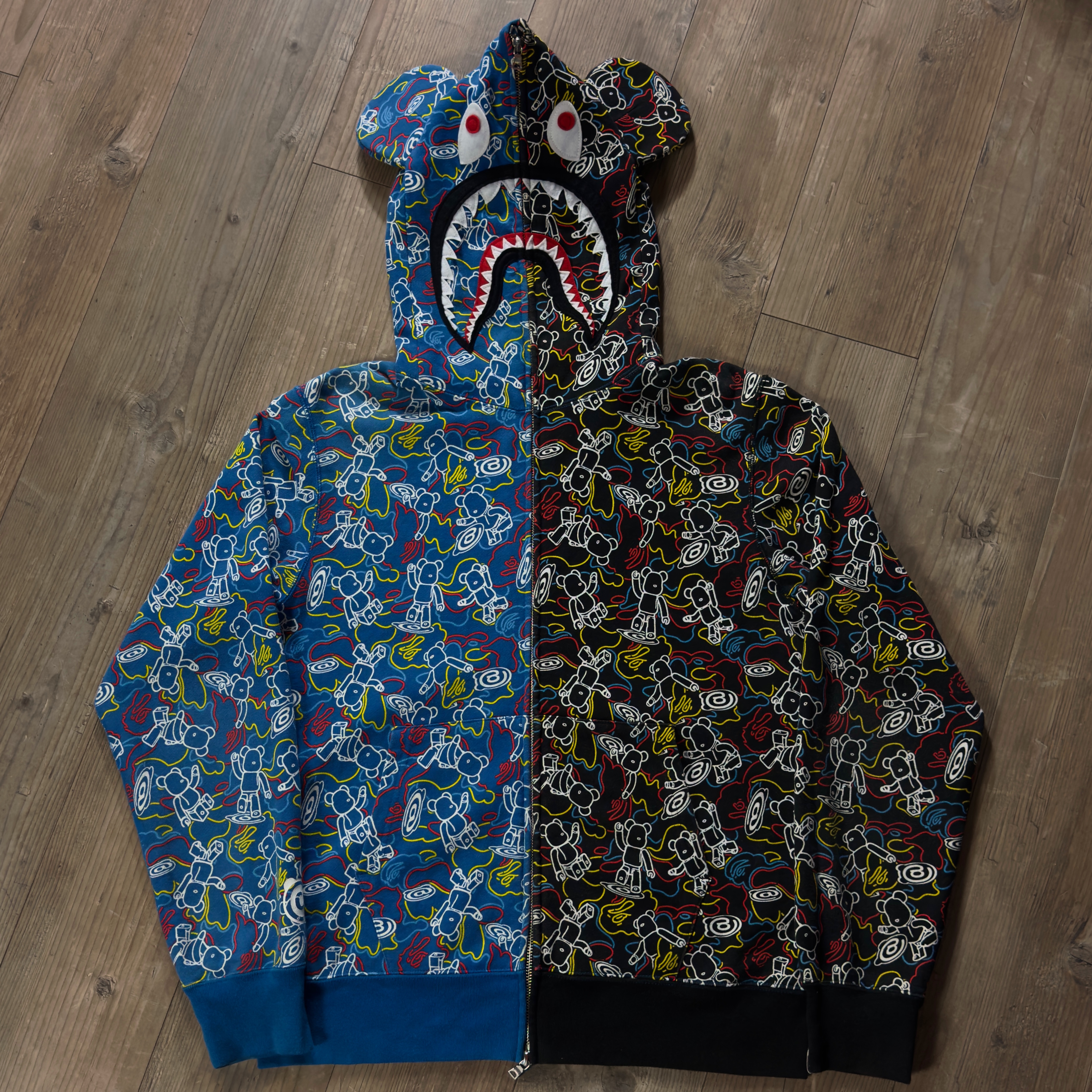 (L) Bape x Medicom Toy Bearbrick Camo Bear Shark Full Zip Hoodie Multi 2021