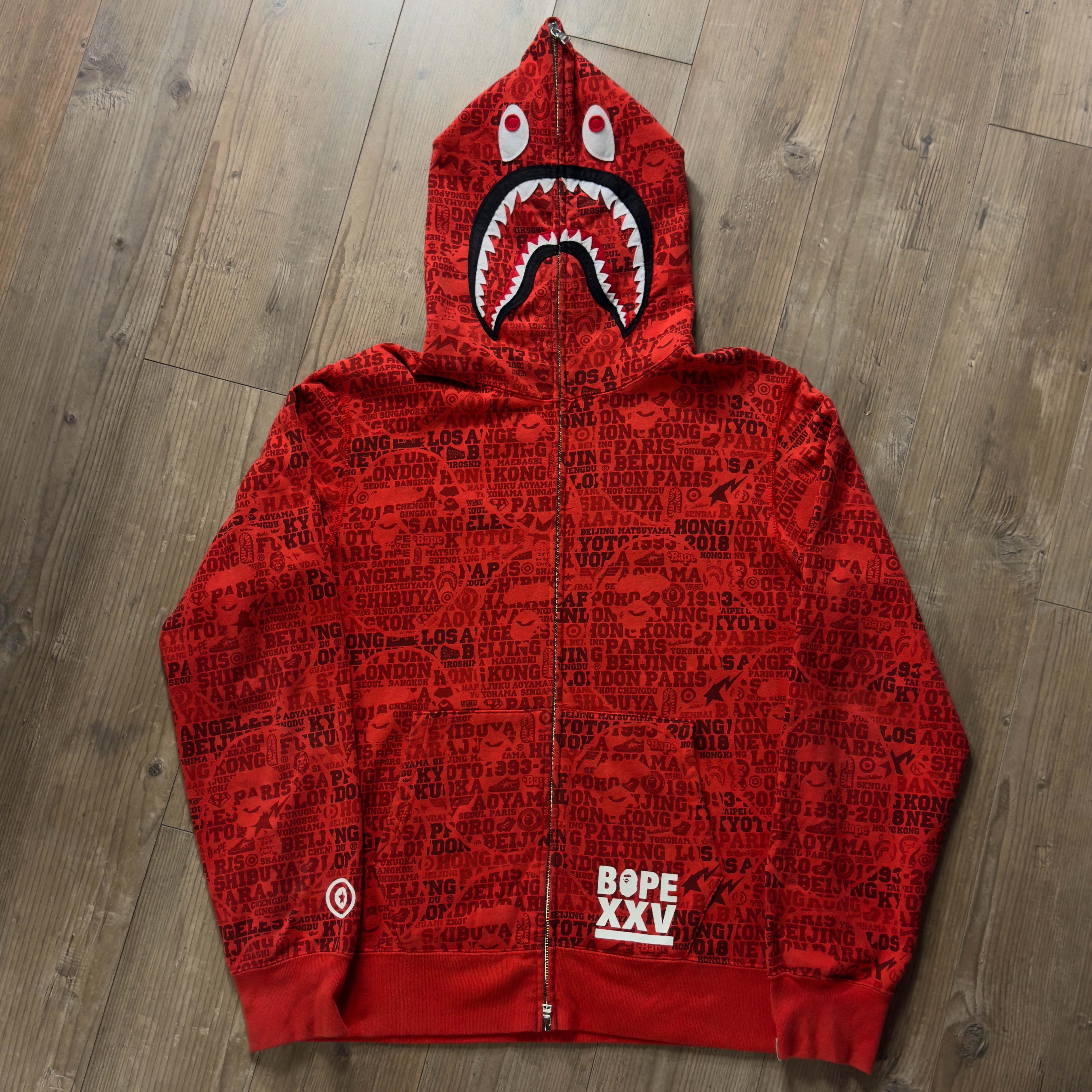 (XL) Bape XXV Cities Camo Shark Full Zip Hoodie Red 2018