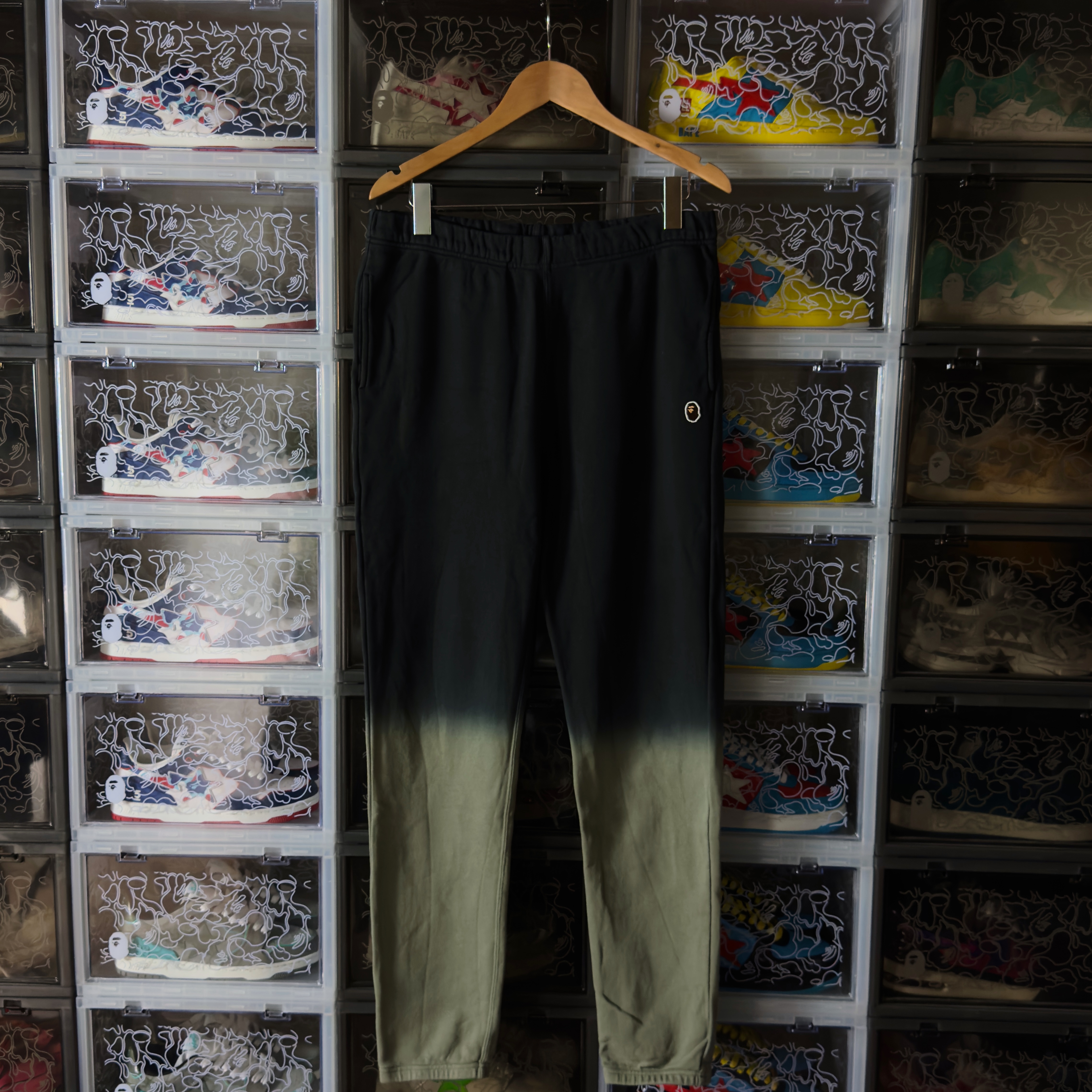 (L) Bape Gradation Slim Sweat Pants Black 2019 