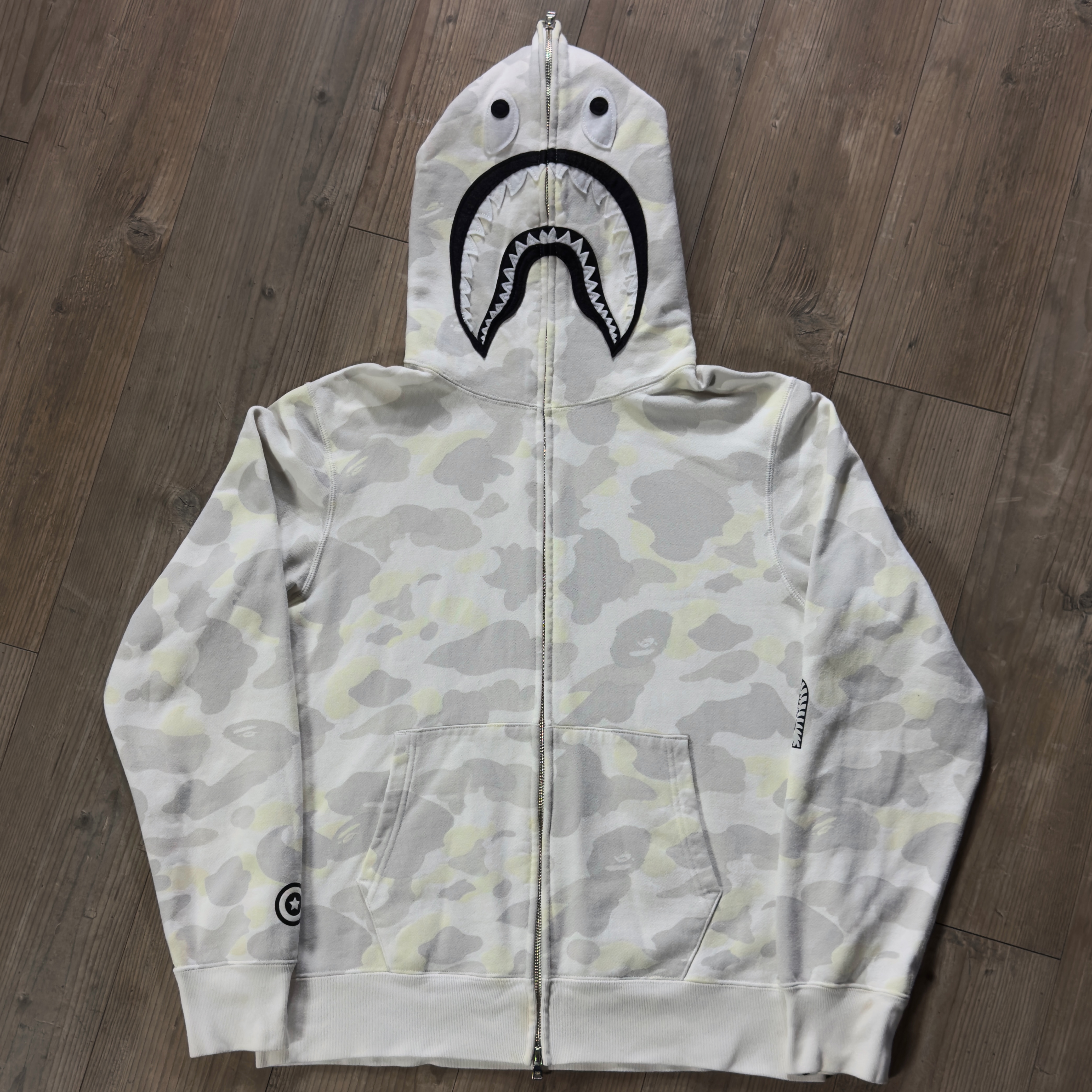 (L) Bape City Camo Shark Full Zip Hoodie White/Black