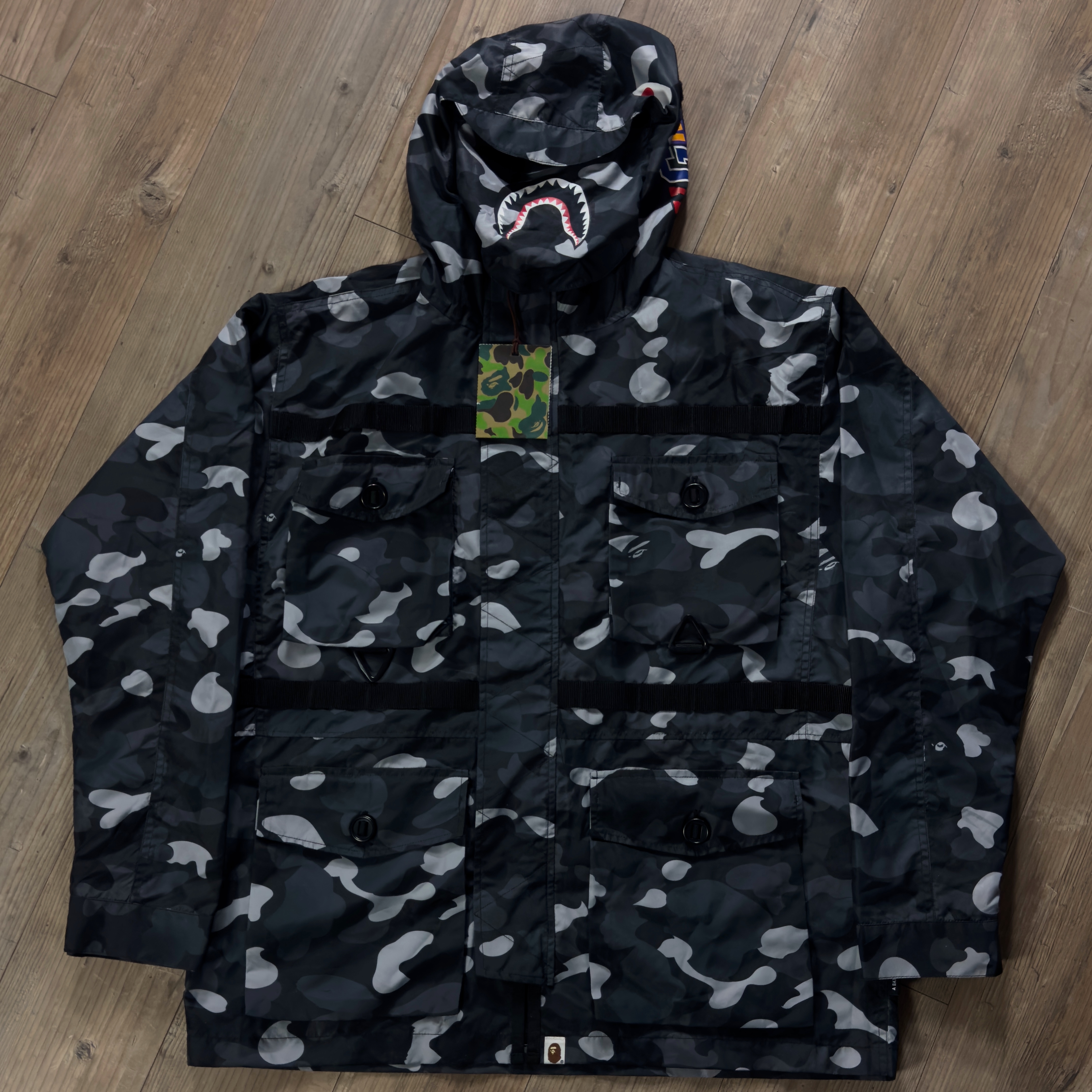 (XL) Bape Gradation Camo Shark Mask Jacket Black 2019