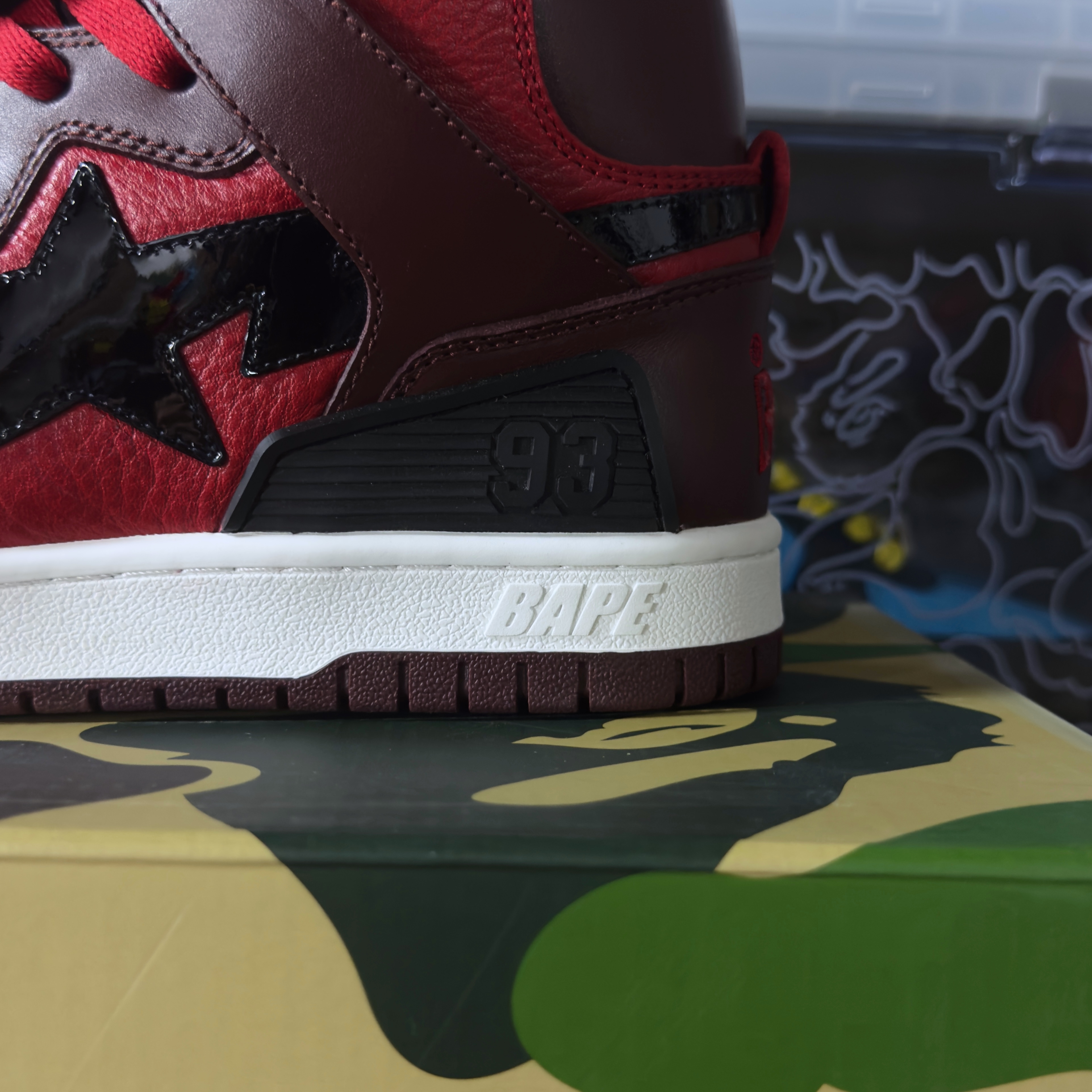 (40) A Bathing Ape Bapesta 93 Hi Red/Burgundy 2023