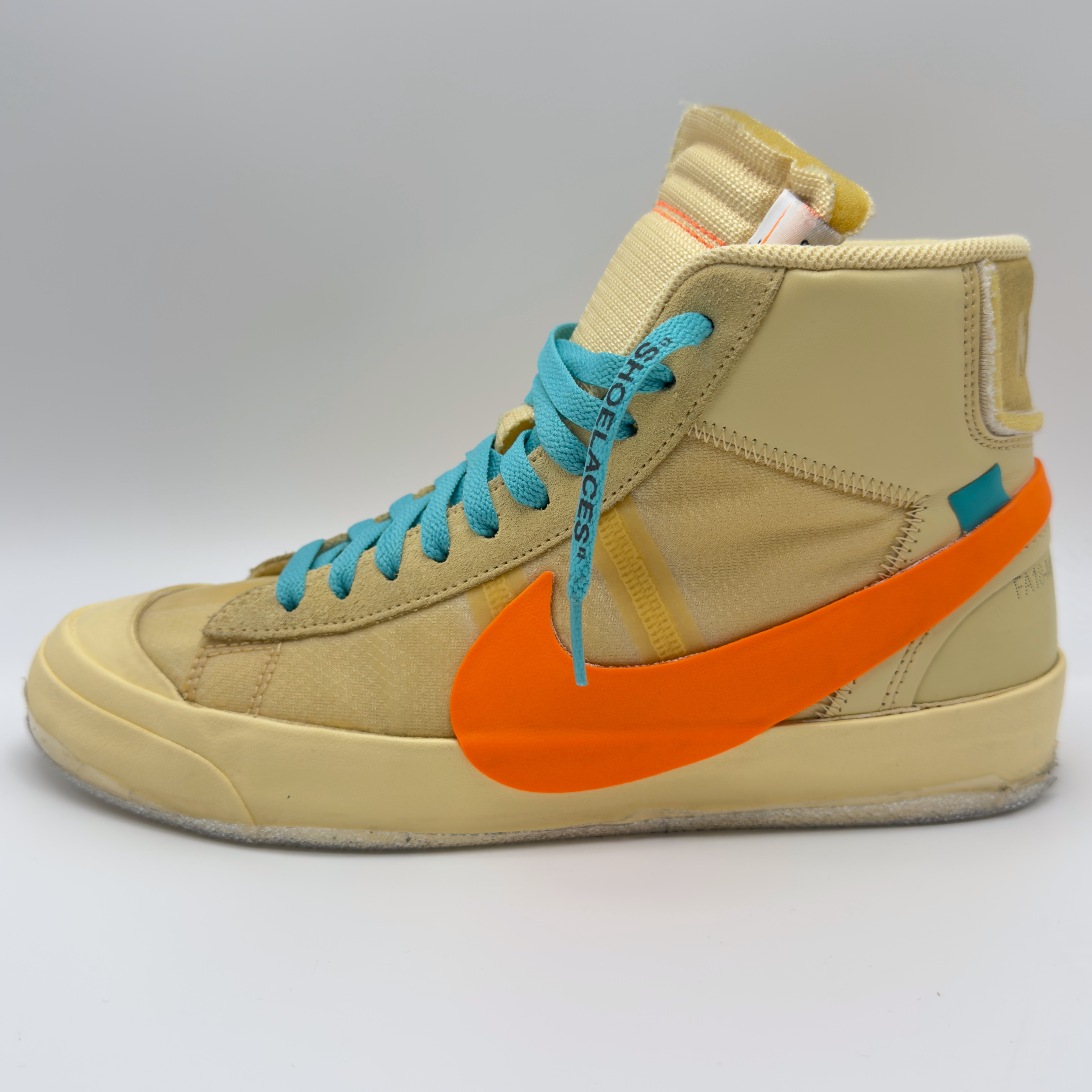 (41) Nike x Off White Blazer Mid All Hallow’s Eve 2018