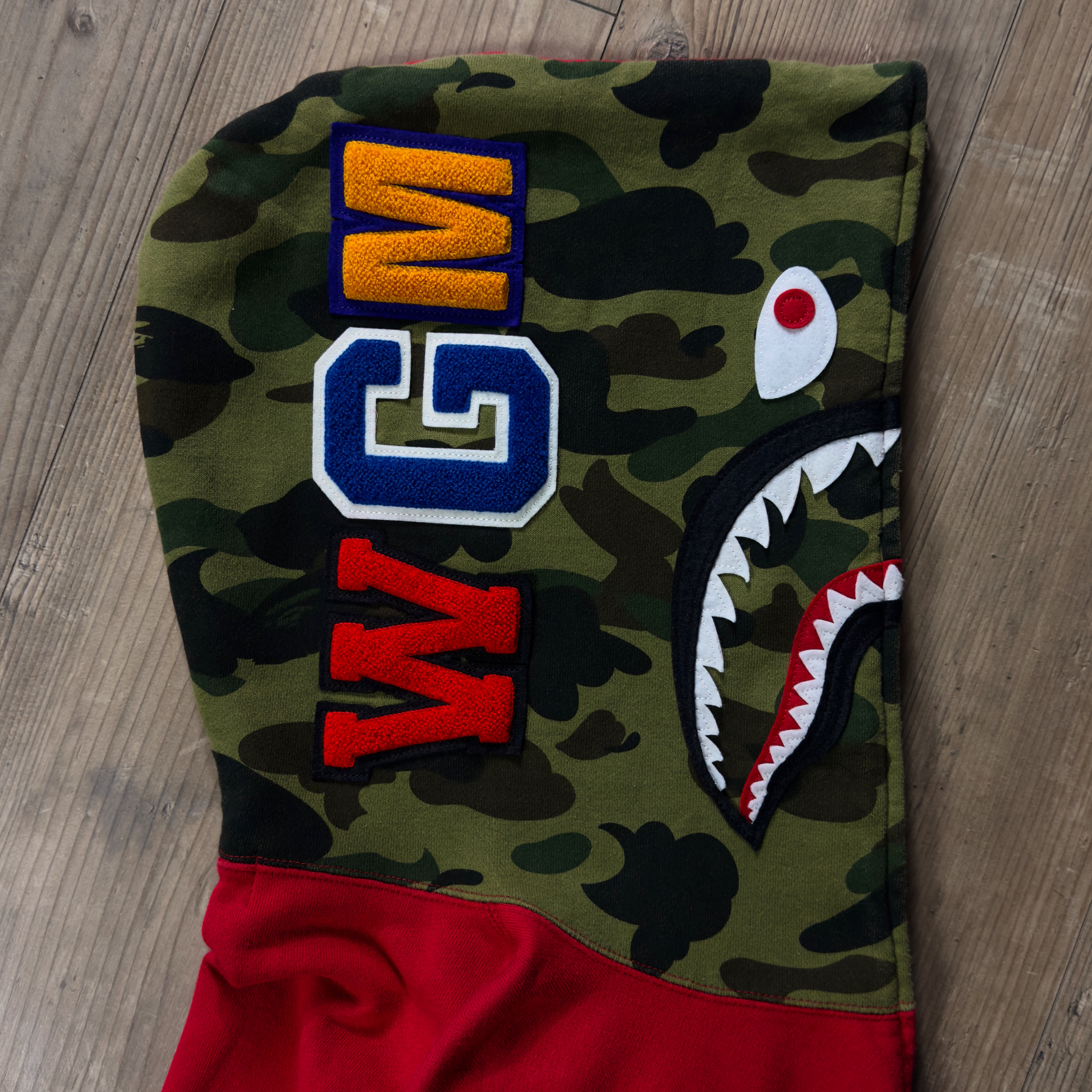 (XL) Bape 1st Camo Shark Full Zip Hoodie Red