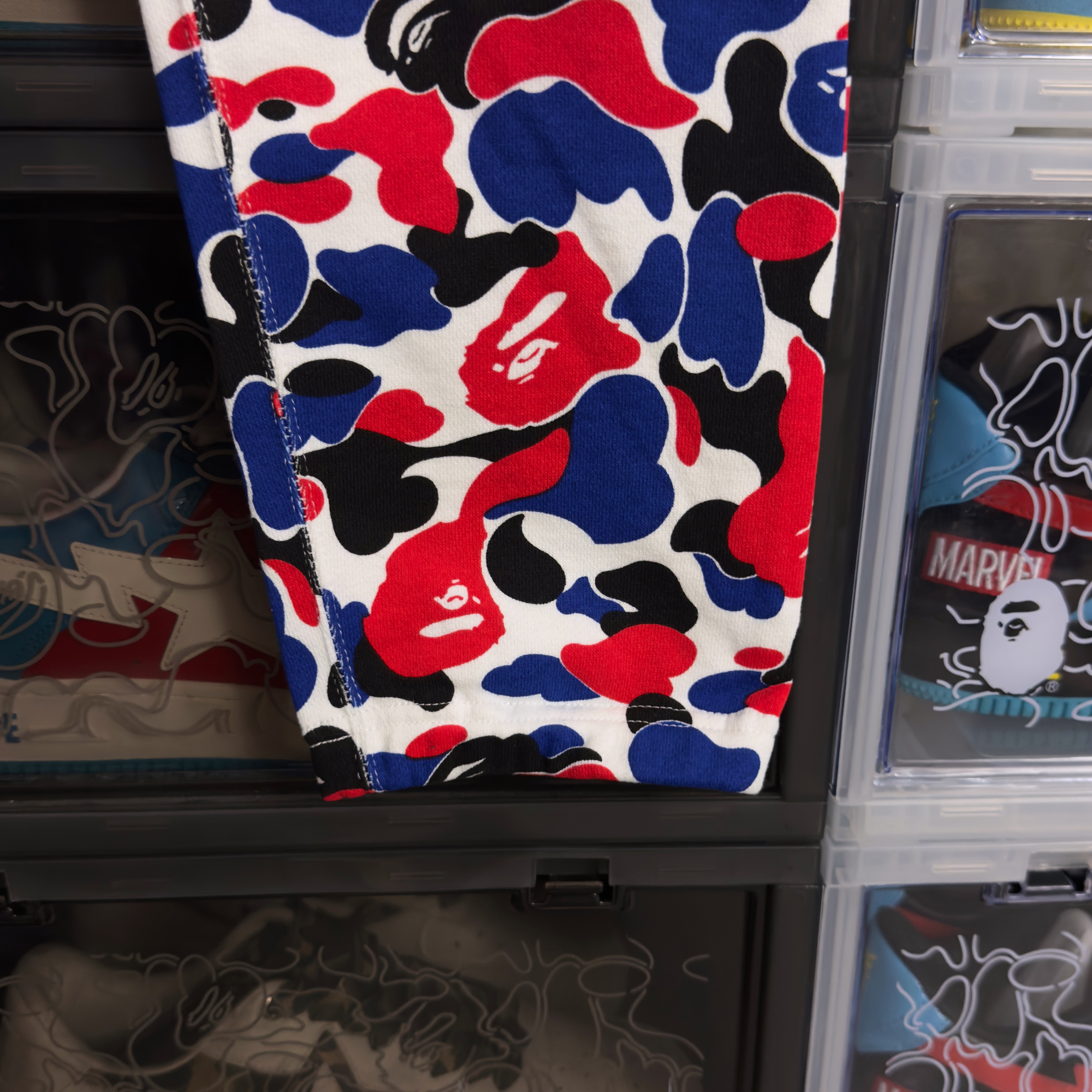 (S/L/XL) Bape Store London Camo Shark Slim Sweat Pants Multi 2021