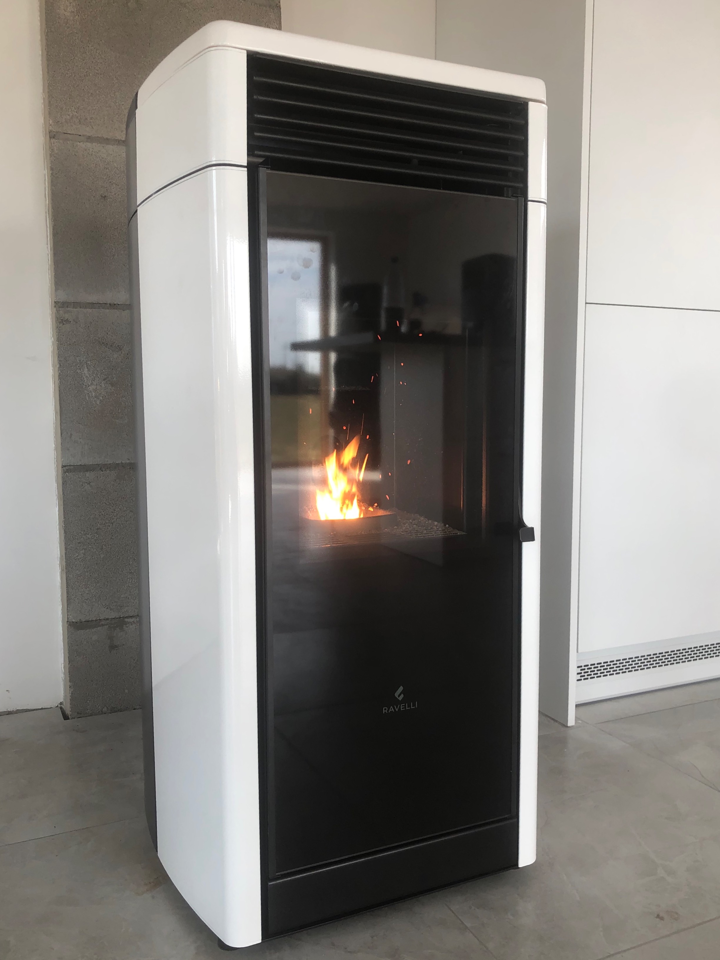 GRANULINĖS KROSNELĖS RAVELLI HRV 120 PLUS 