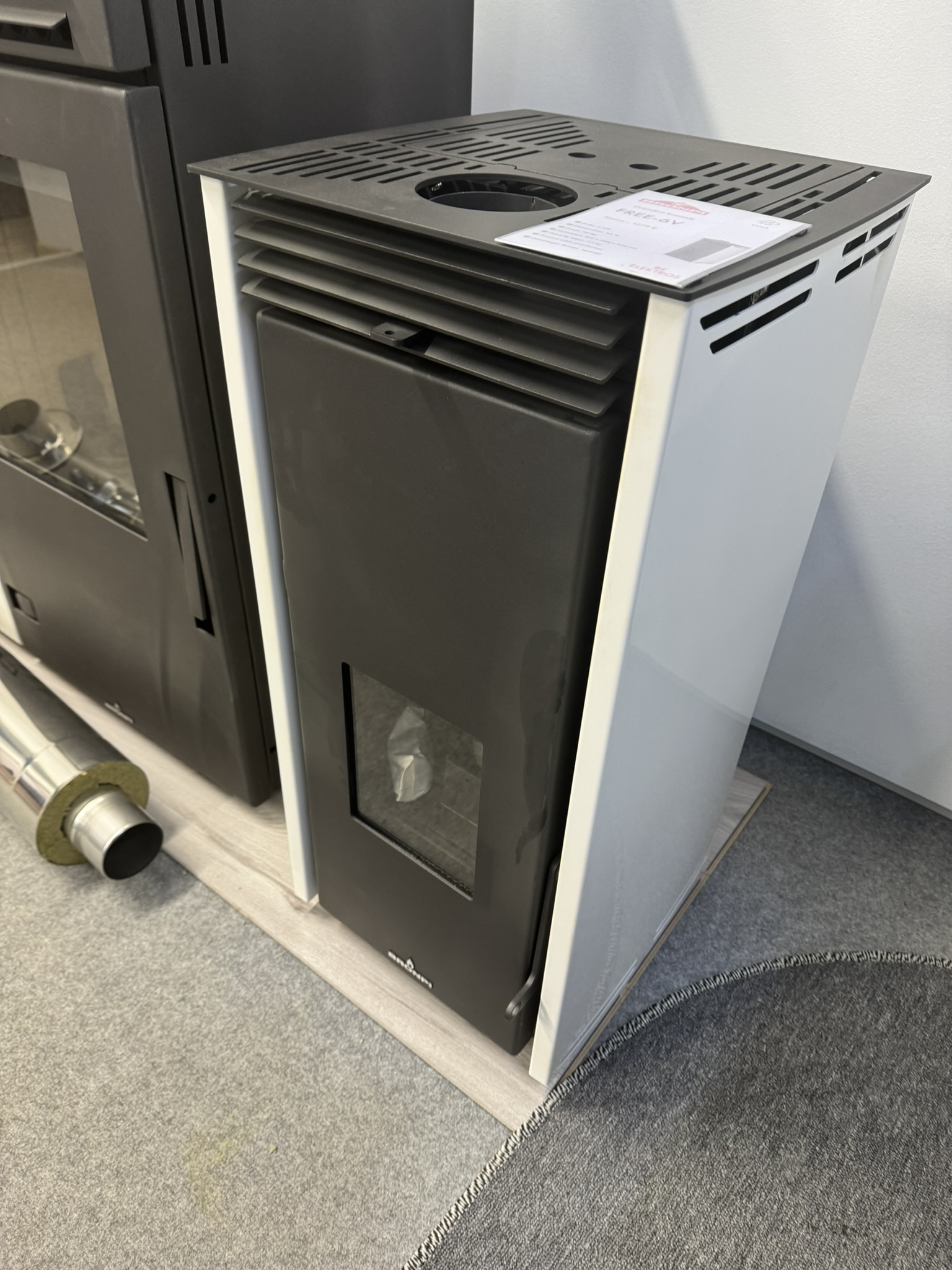 K0320 Bronpi Free-6 granulinė krosnelė (be elektros)