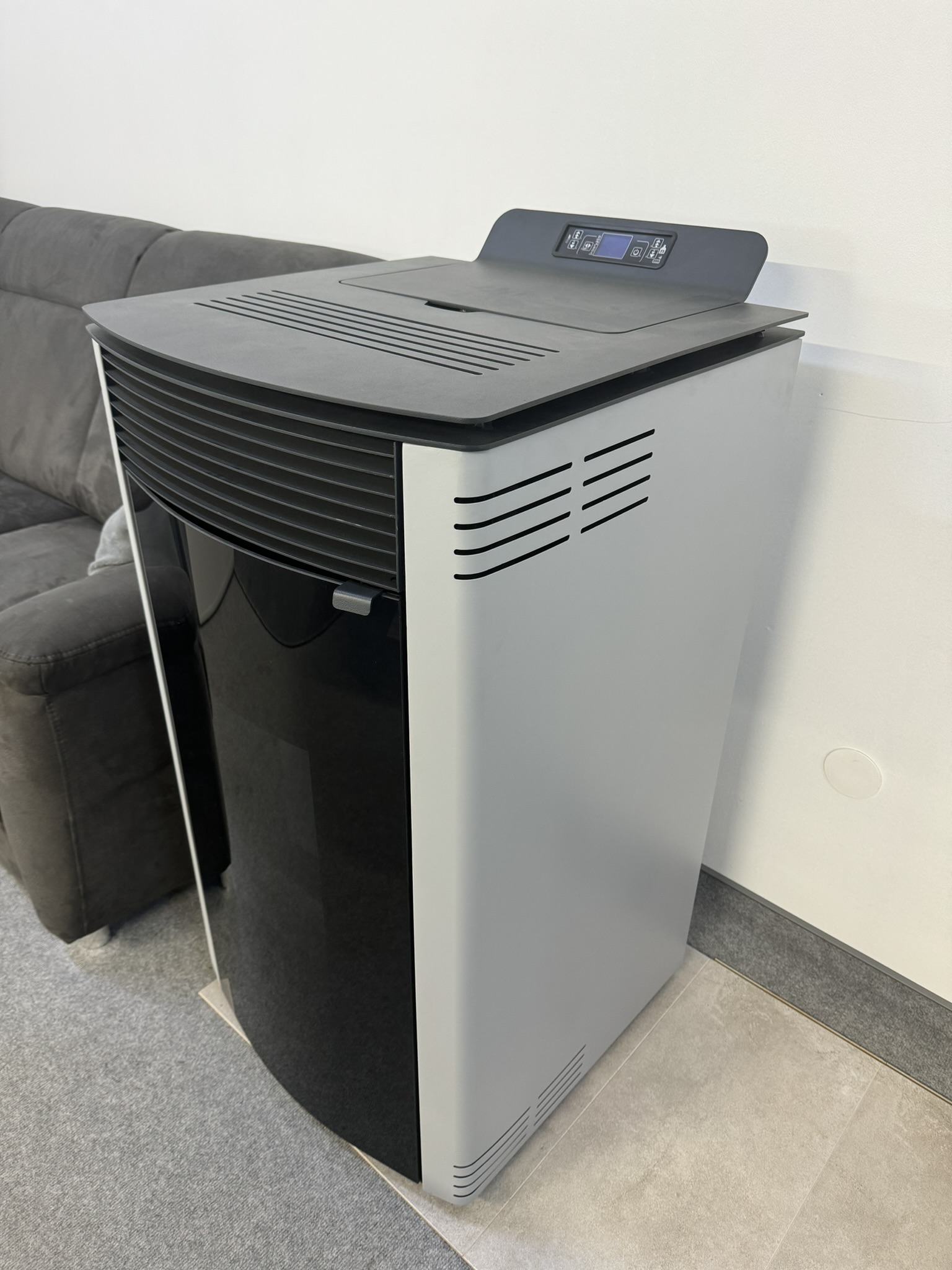 Thermasis Hydra Plus granulinė krosnelė su vandens kontūru 