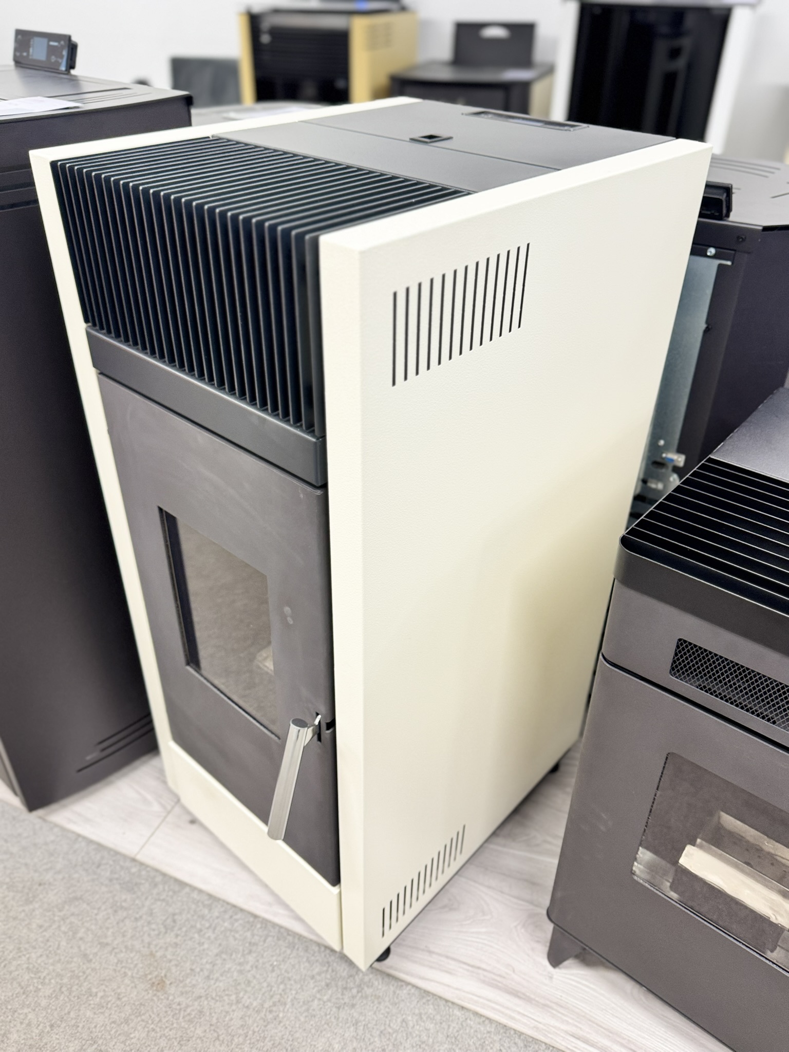 K0361 Thermasis ASTRA 12 PLUS orinė granulinė krosnelė