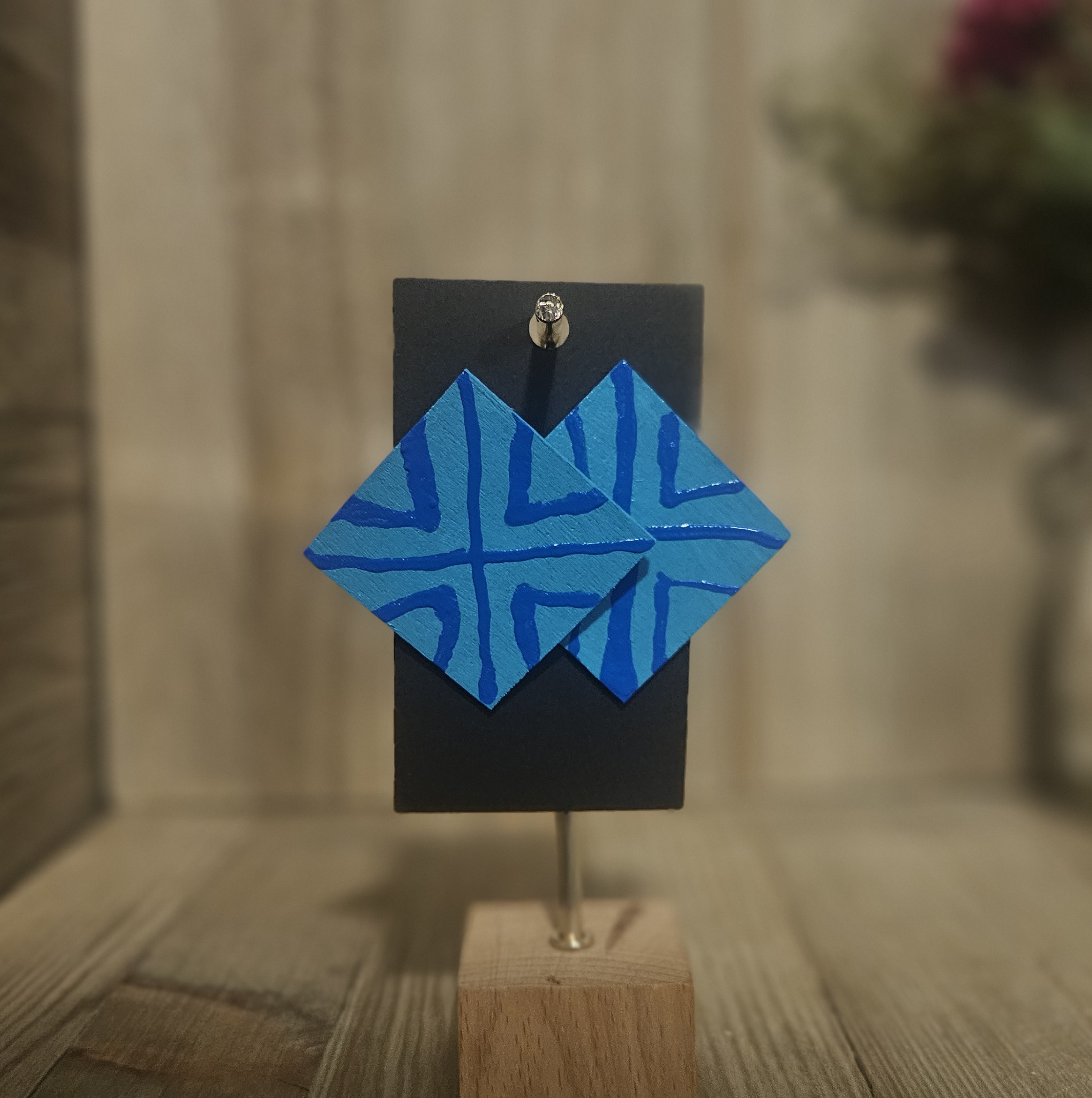 E560