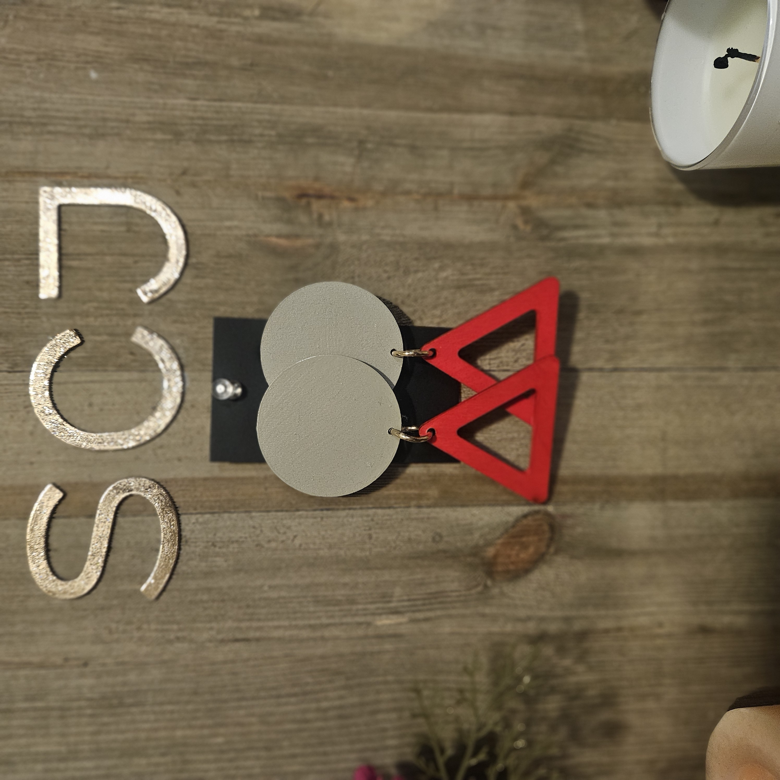 E586