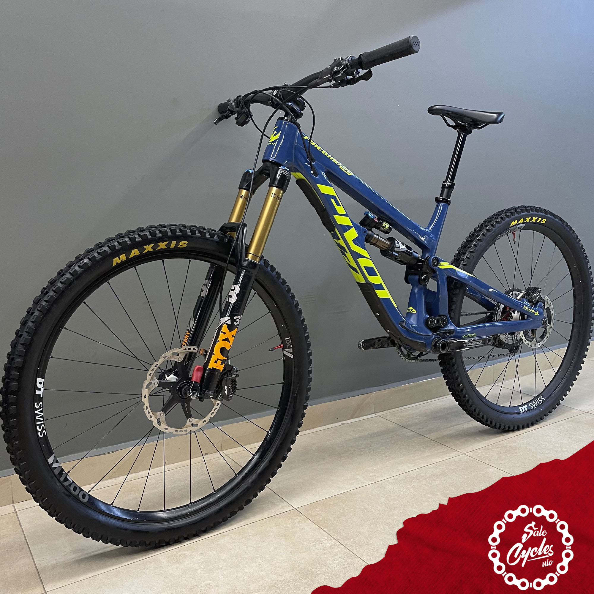 Pivot Firebird 29 Team Medium 2020