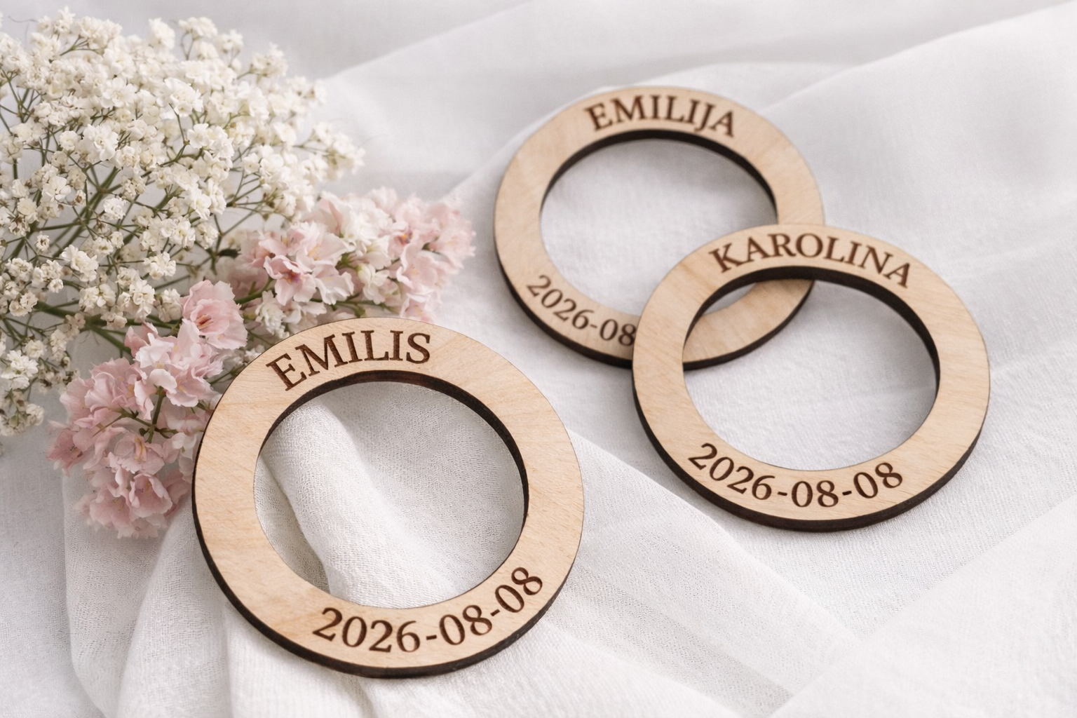 Personalizuoti mediniai servetėlių žiedai