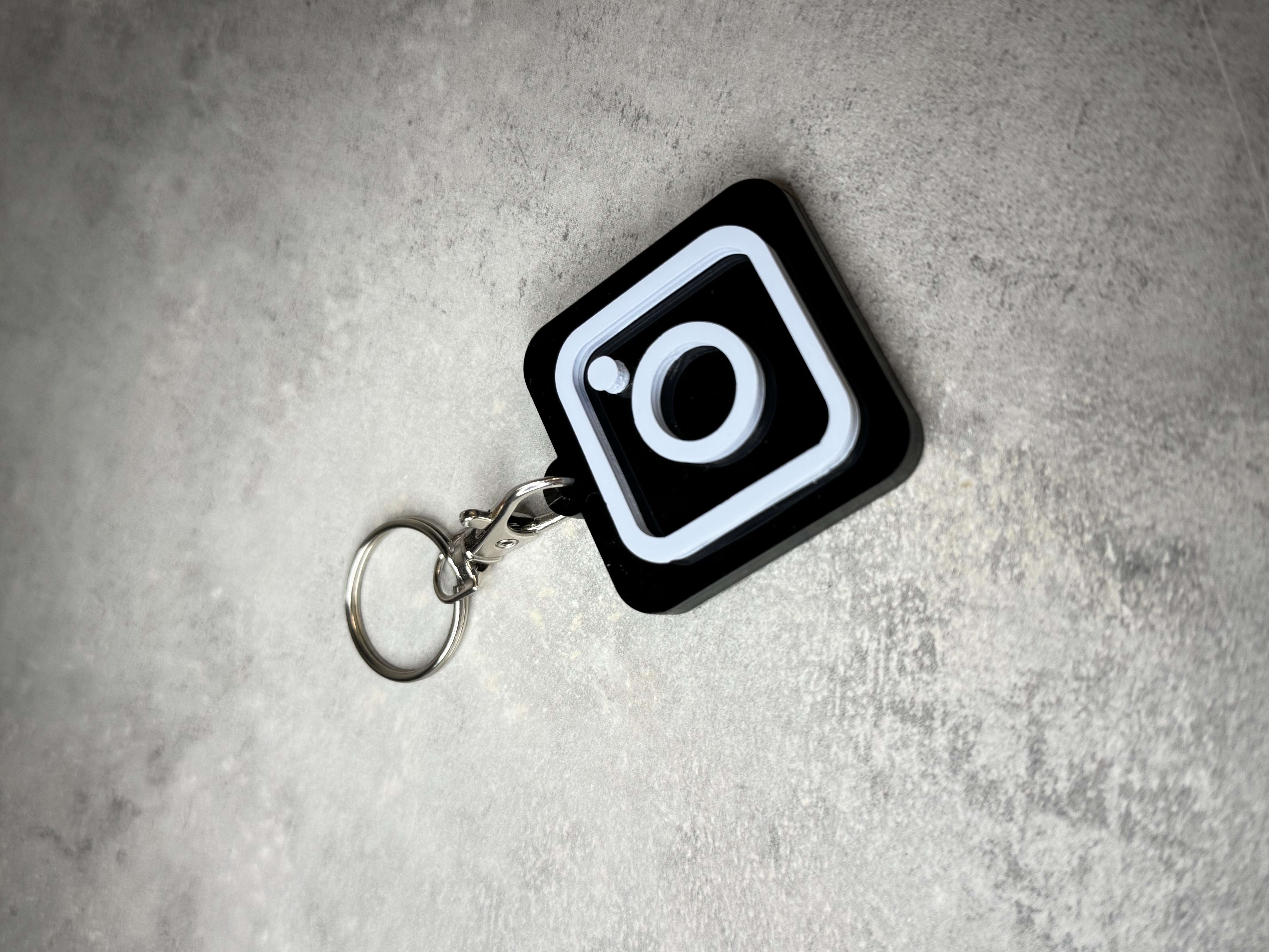 Interaktyvus INSTAGRAM pakabukas