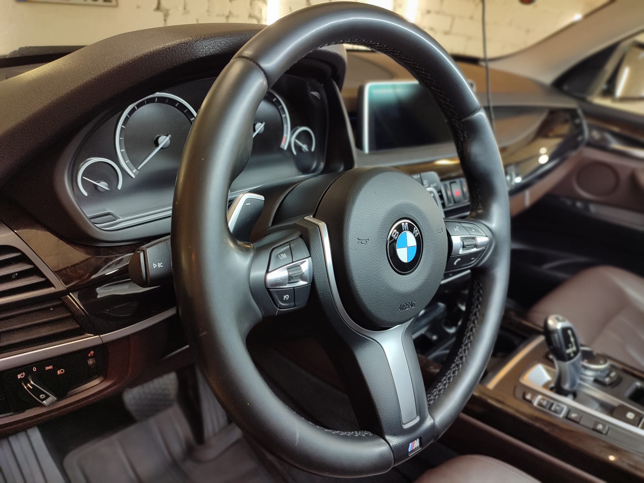 Detalus cheminis salono valymas (pilnas)