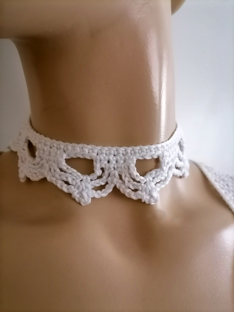 Crochet choker
