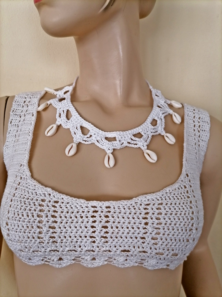 Cowrie neckpiece