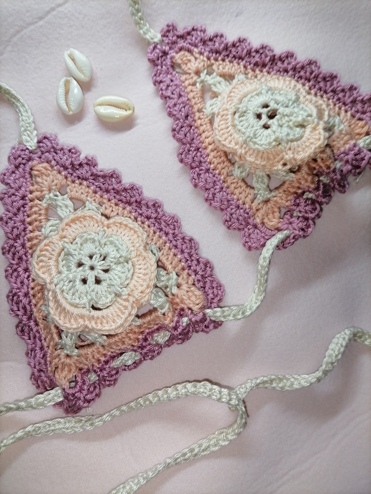  Crochet Bikini Top Flora