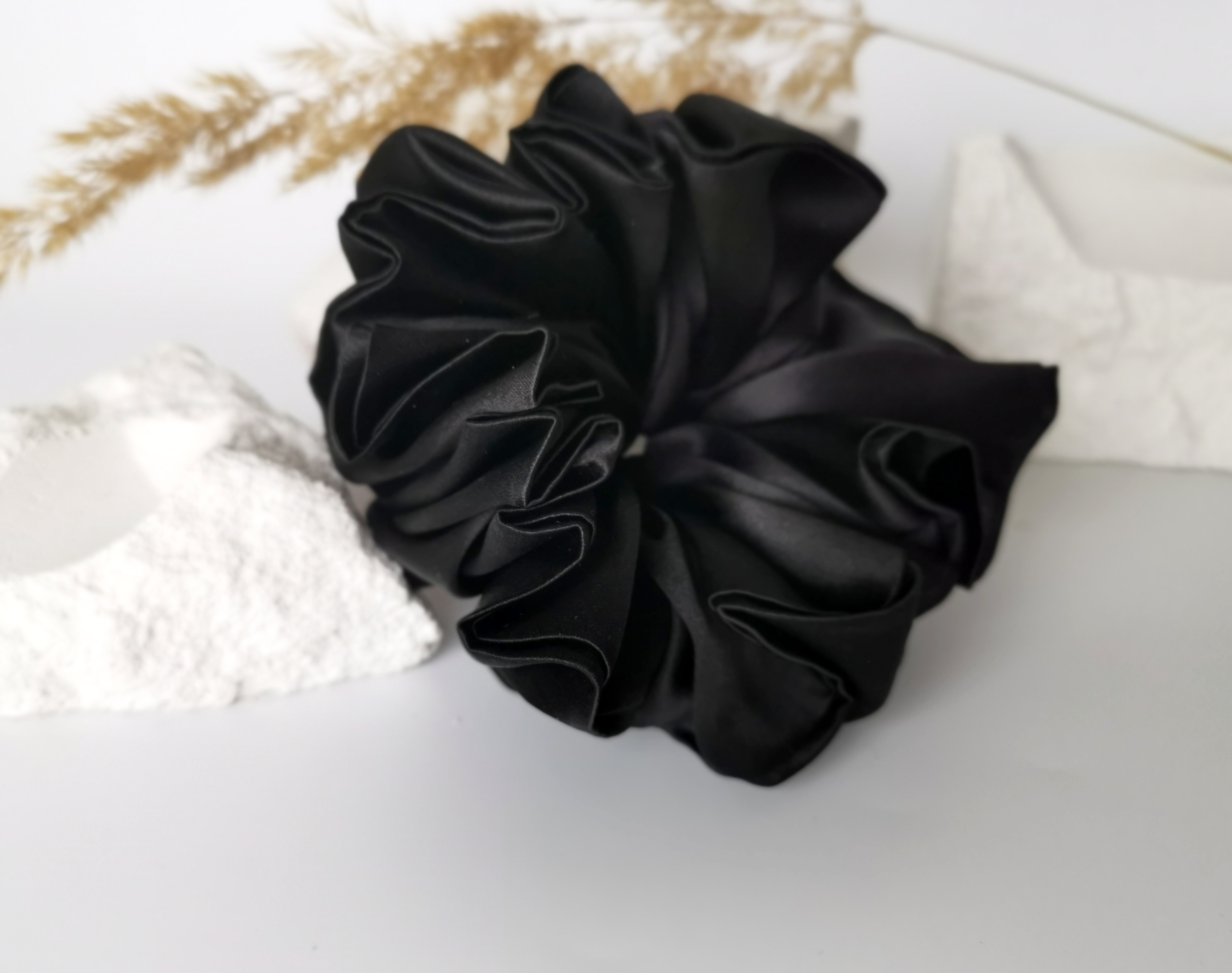 Juoda Šilkinė Gumytė