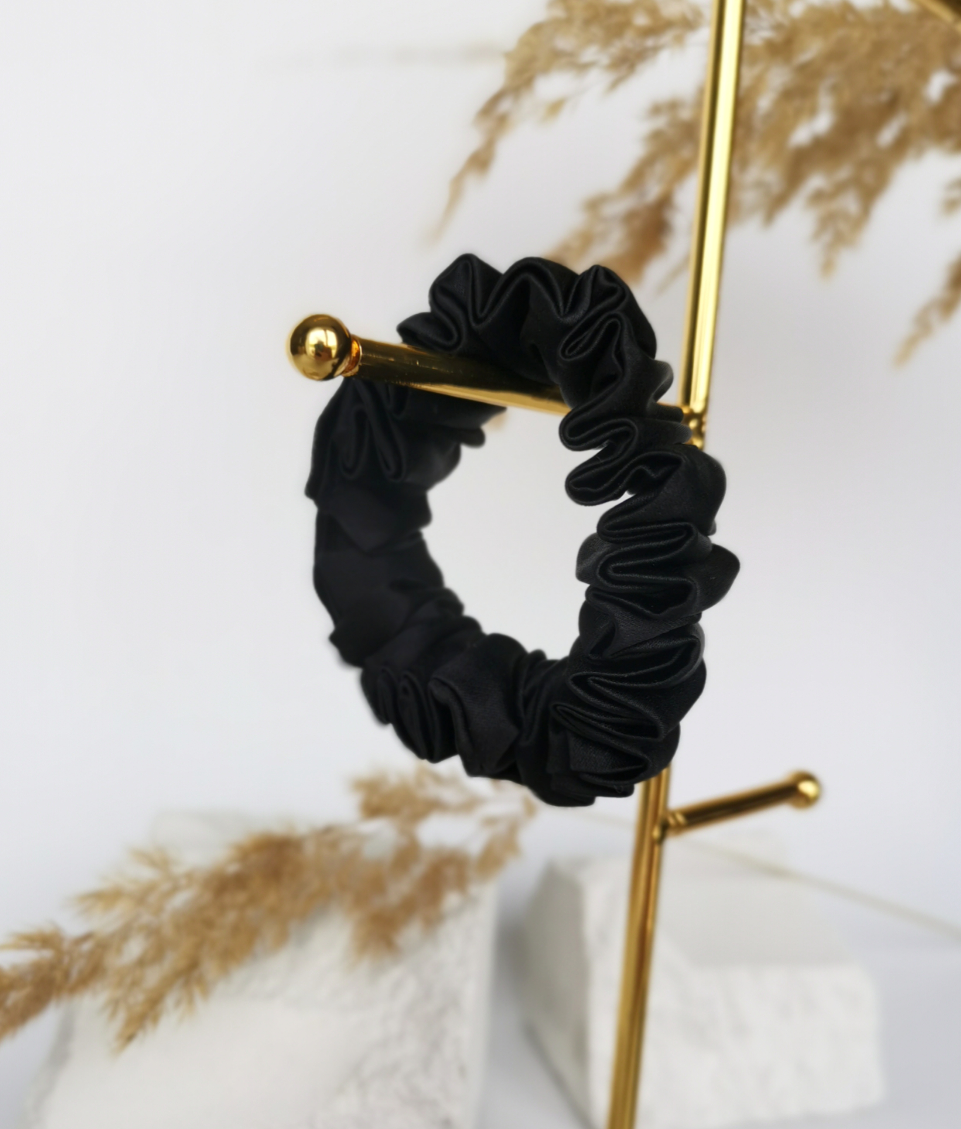 Juoda Šilkinė Gumytė