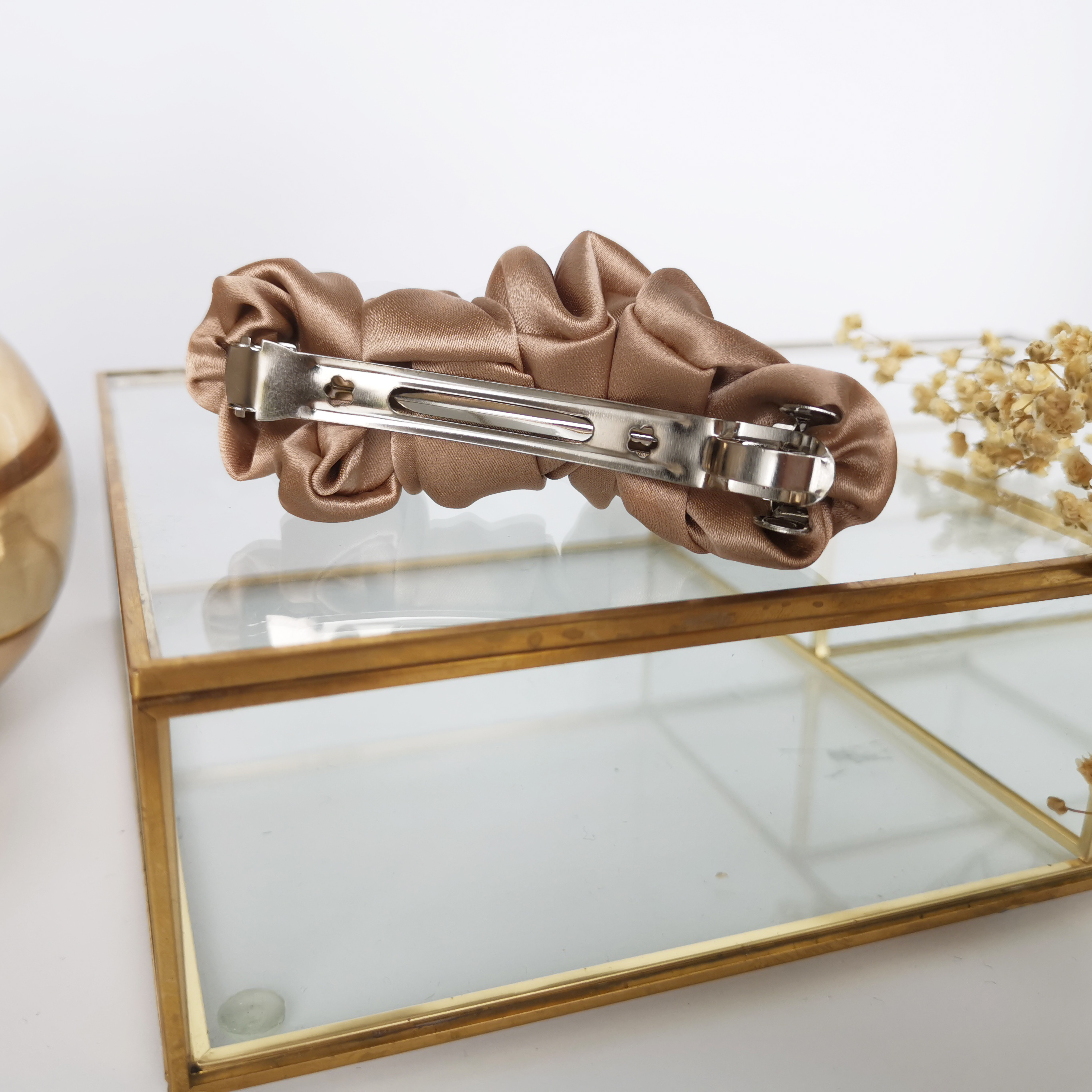 Auksinis Šilko Segtukas