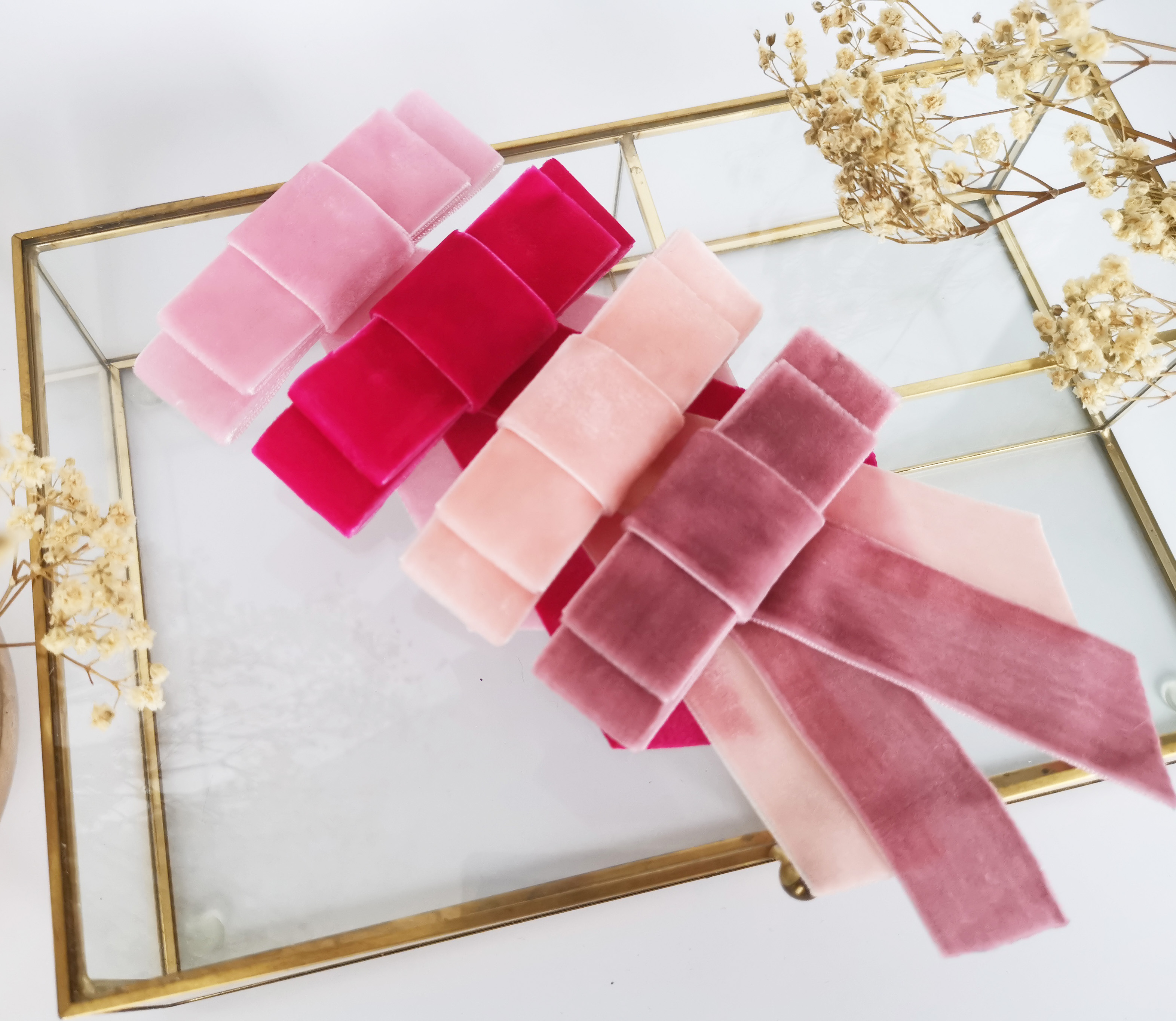 Aksominis Segtukas, PERSIKINIS