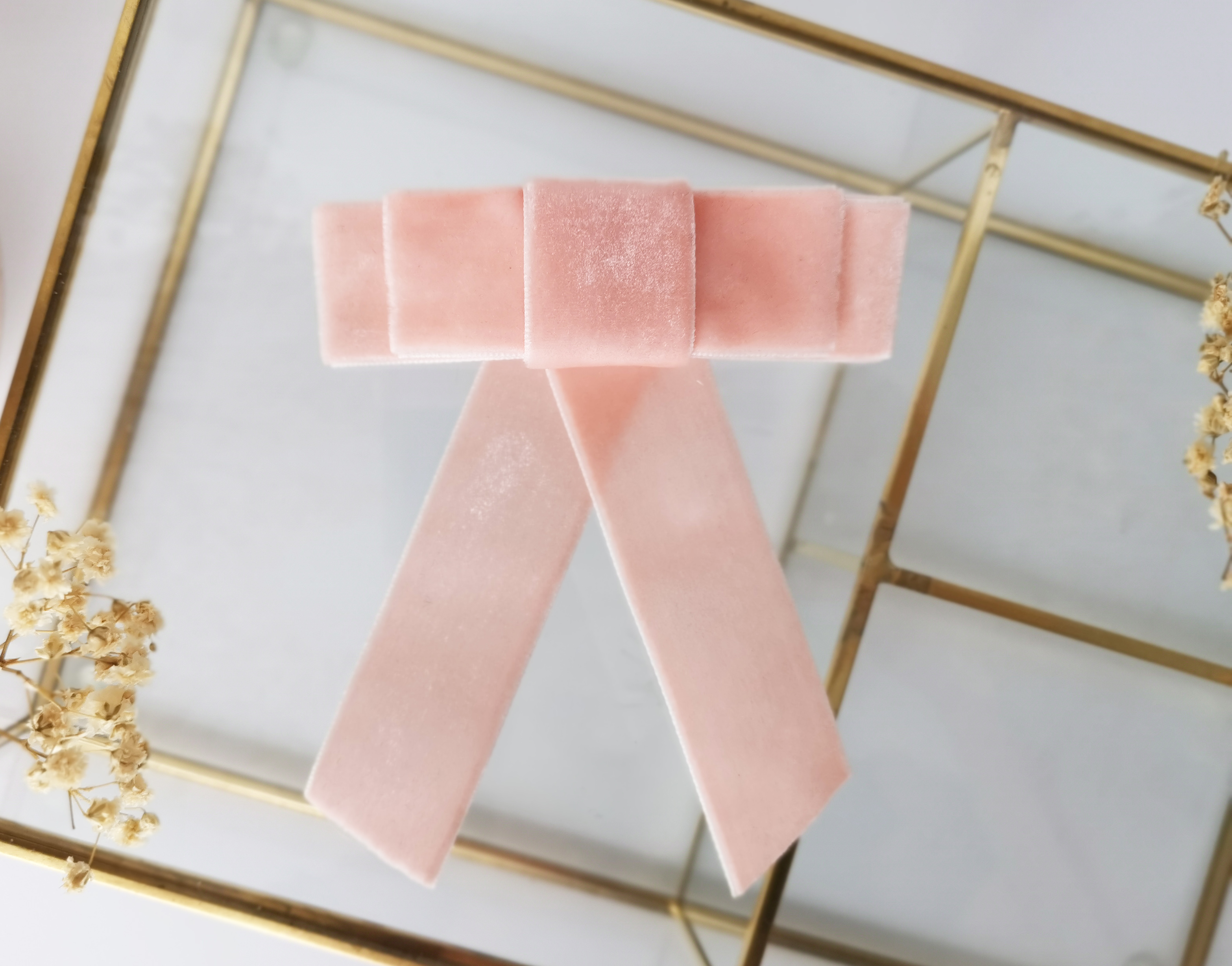 Aksominis Segtukas, PERSIKINIS