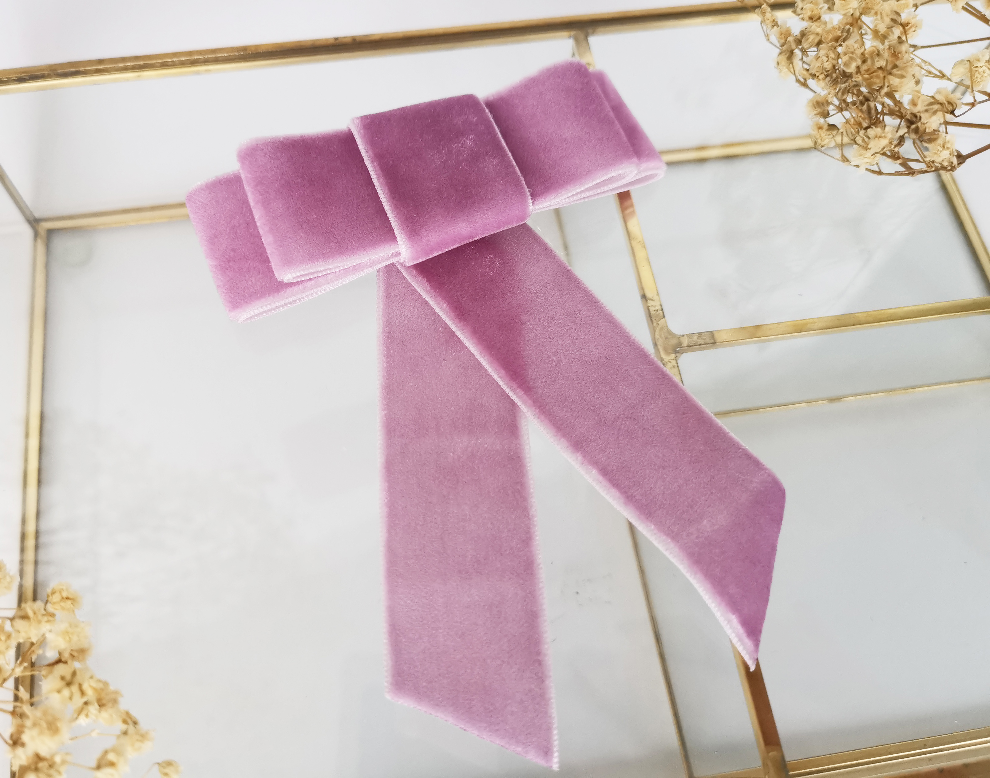 Aksominis Segtukas, ALYVINIS