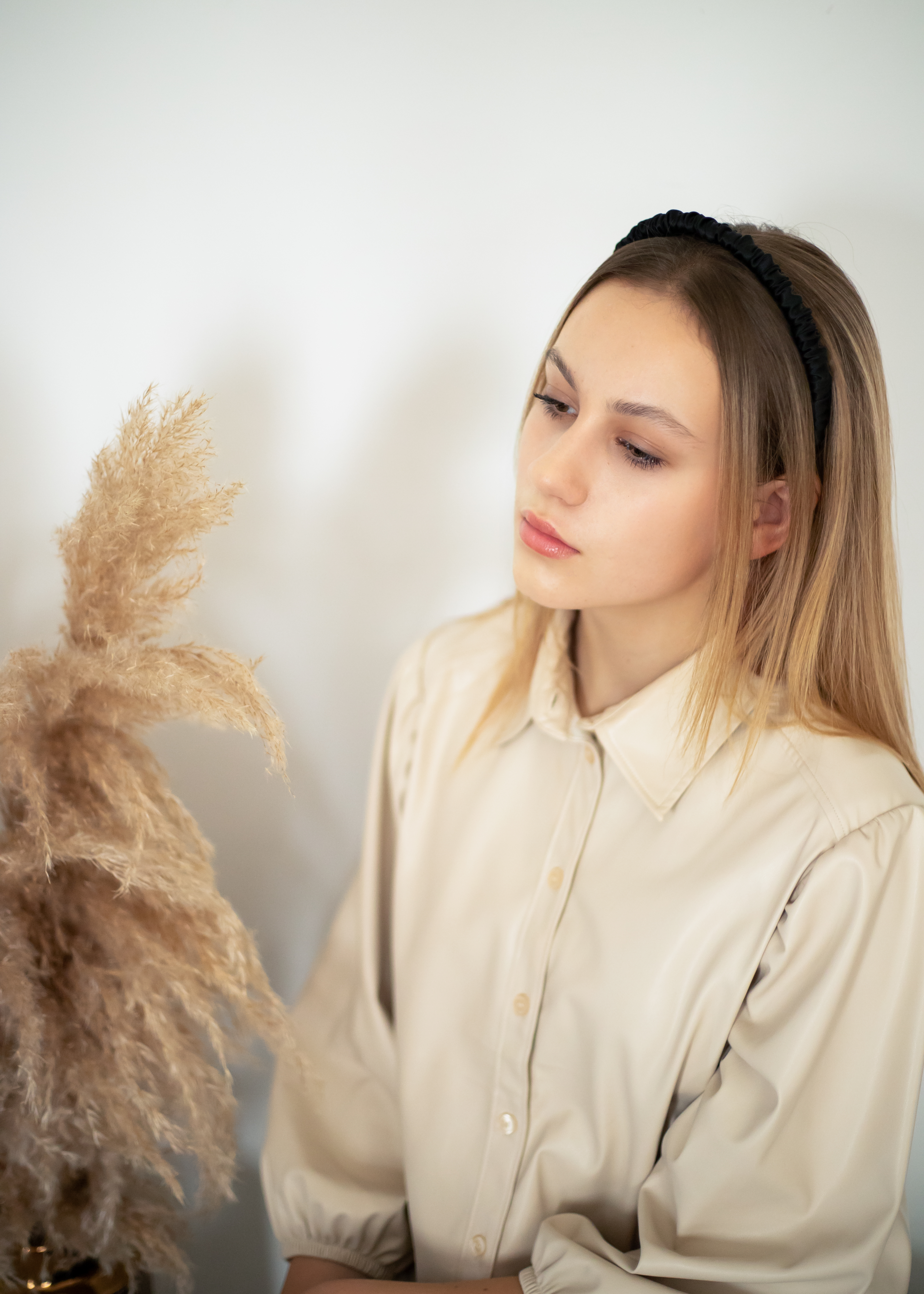 Plaukų lankelis - siauras, natūralaus šilko. JUODAS