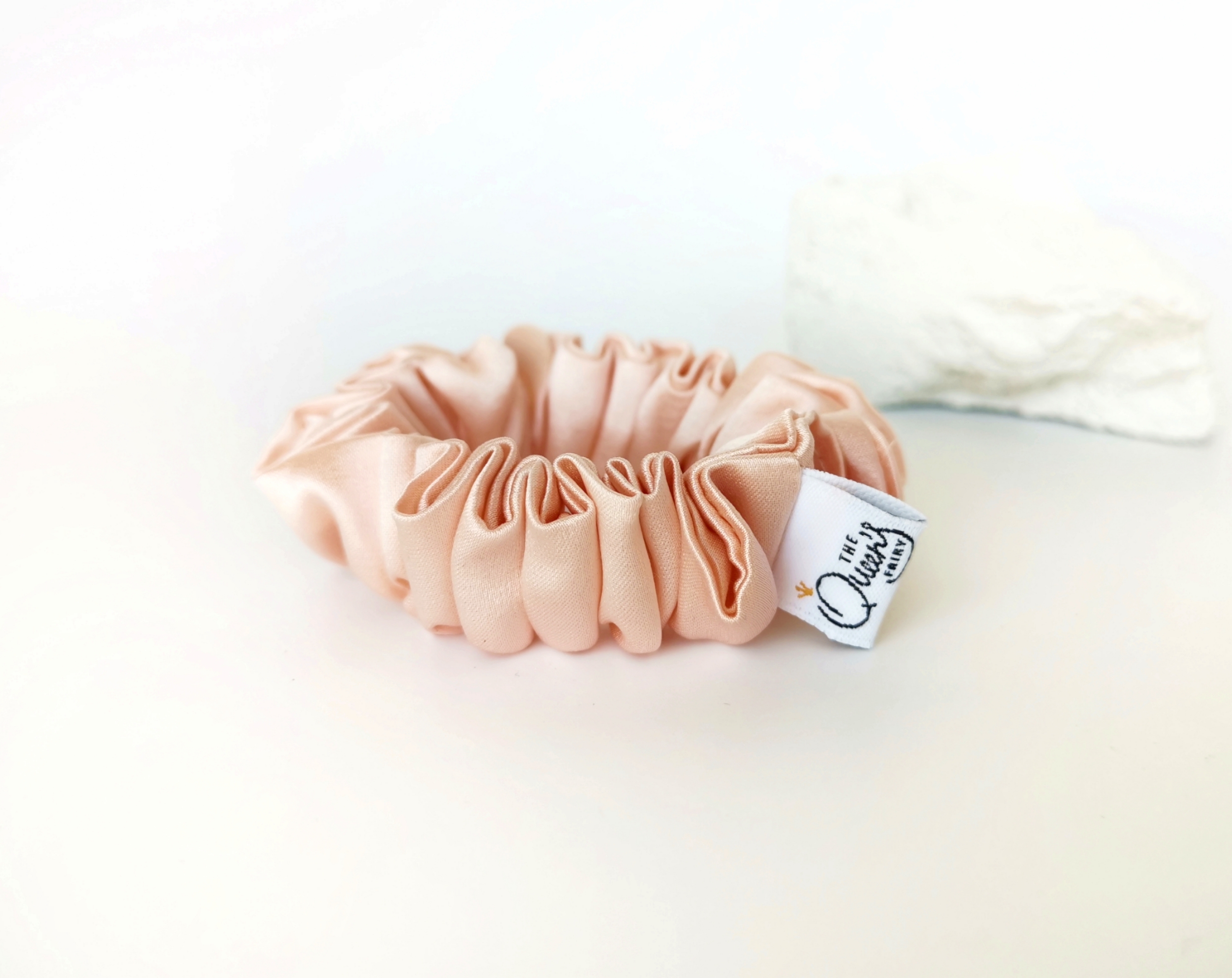 Šviesi Persikinė Šilkinė Gumytė