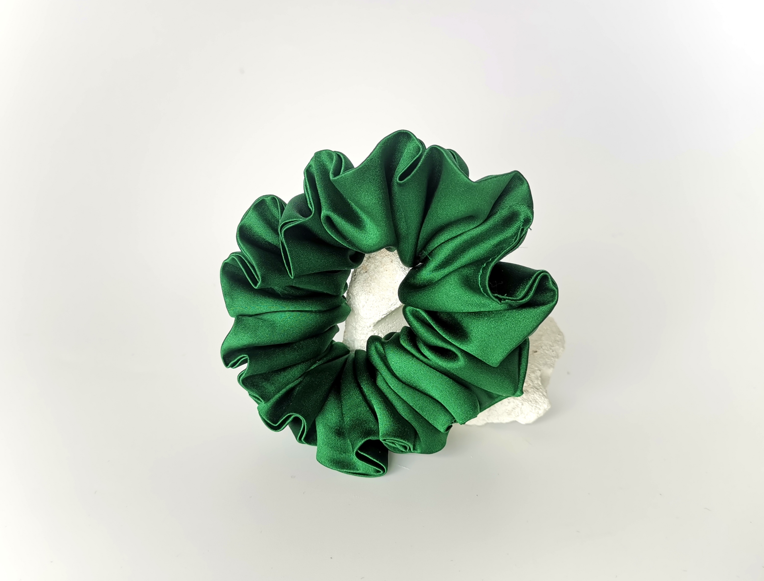 Ryškiai Žalia Šilkinė Gumytė