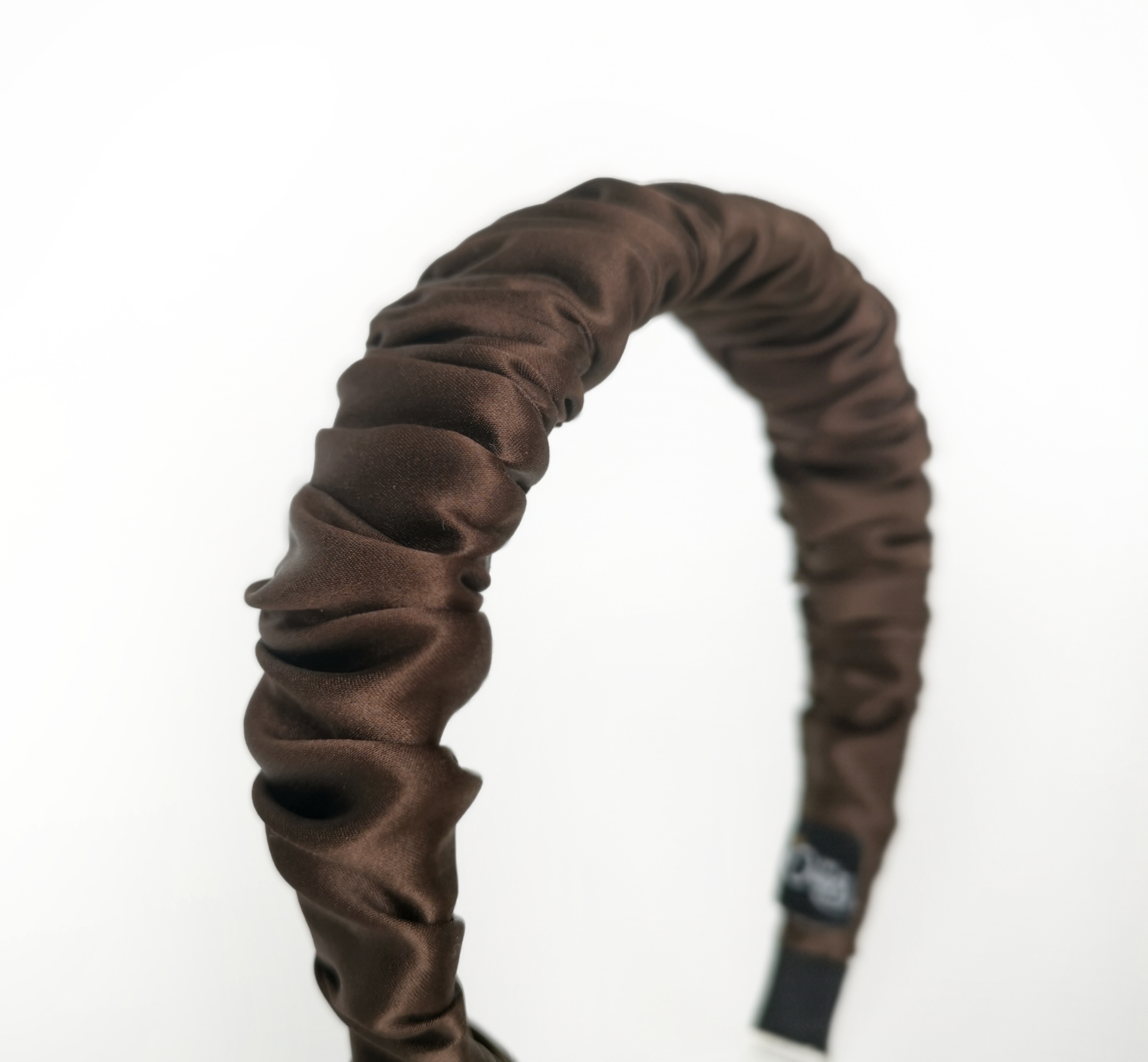 Plaukų lankelis - rauktas, natūralaus šilko. ŠOKOLADINIS